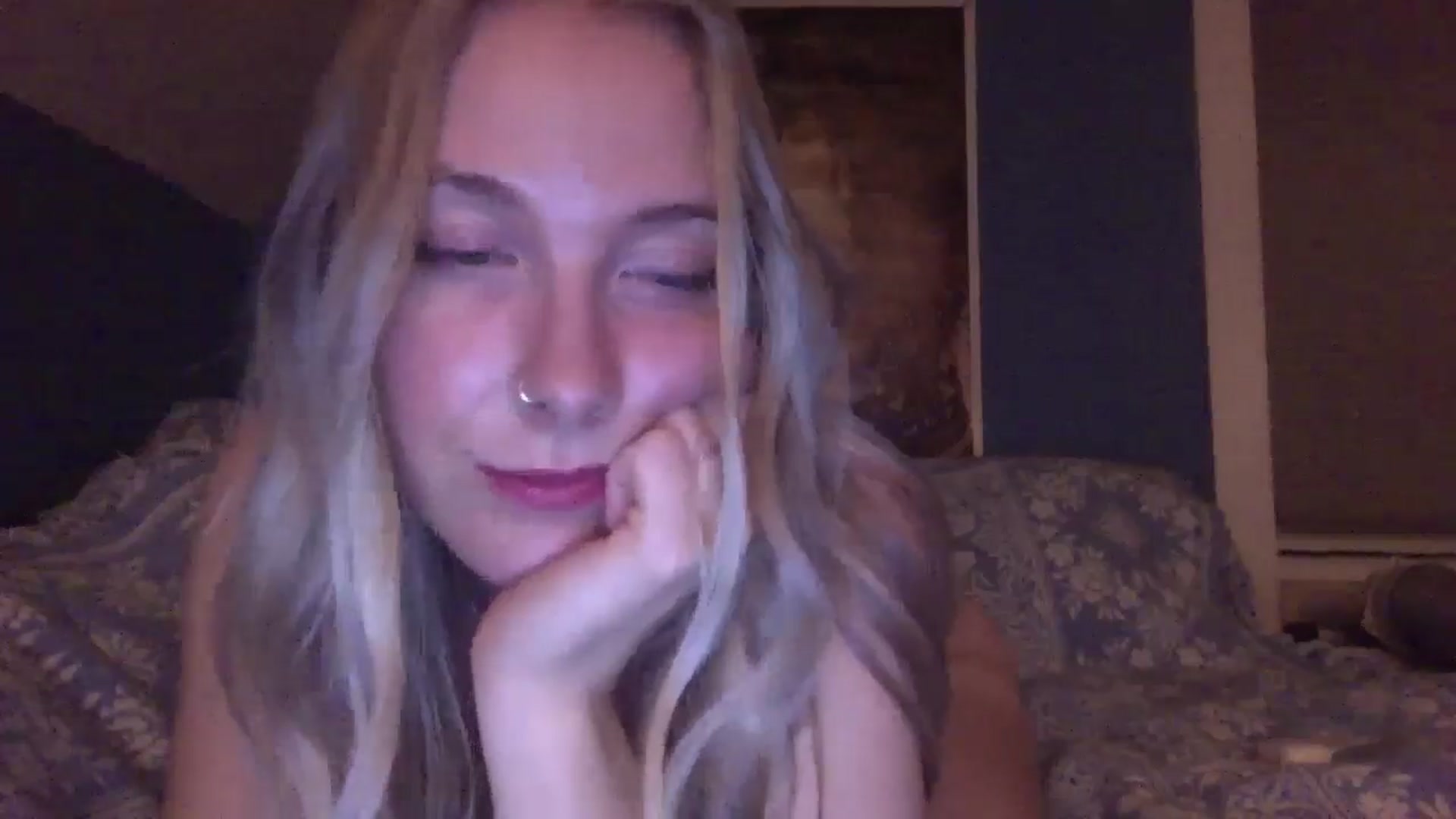 Gallery image thumbnail from Peachyk33n's myfreecams stream on, 07/12/2024, 07:25 image 17 of 20