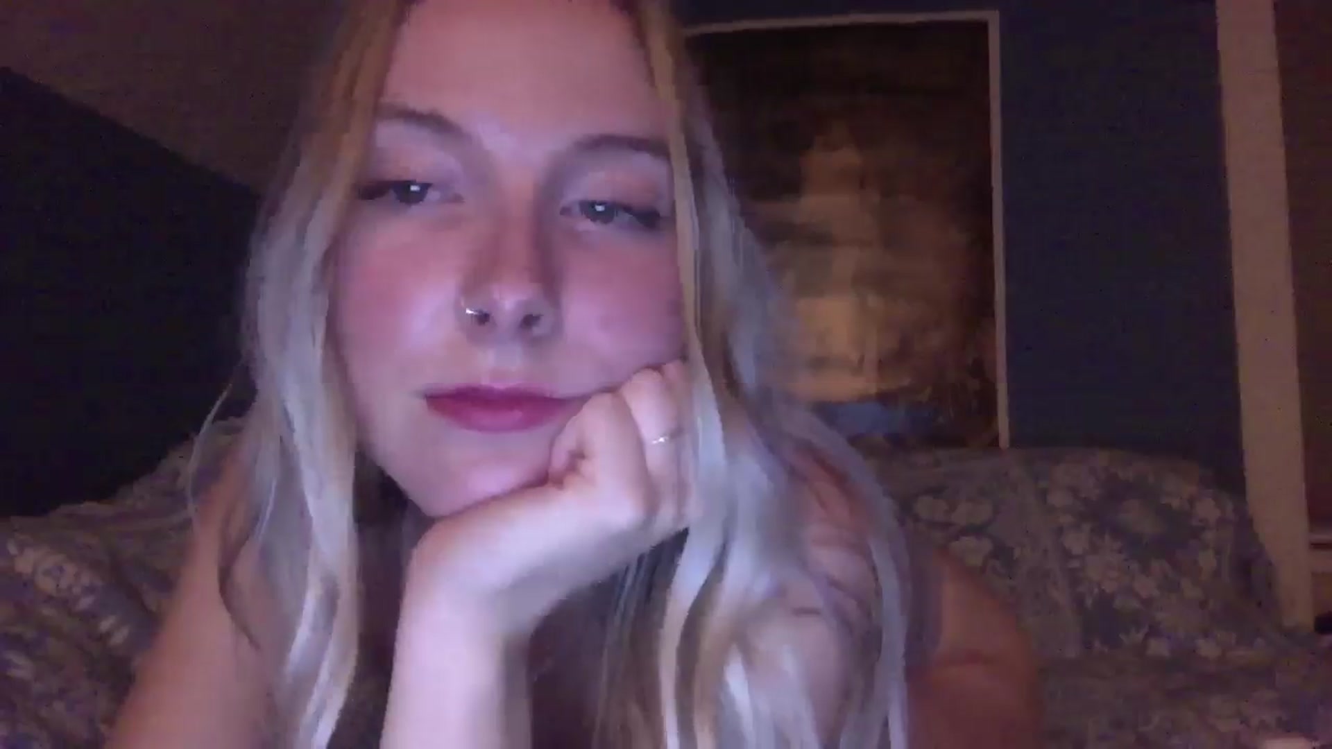 Gallery image thumbnail from Peachyk33n's myfreecams stream on, 07/12/2024, 07:25 image 3 of 20