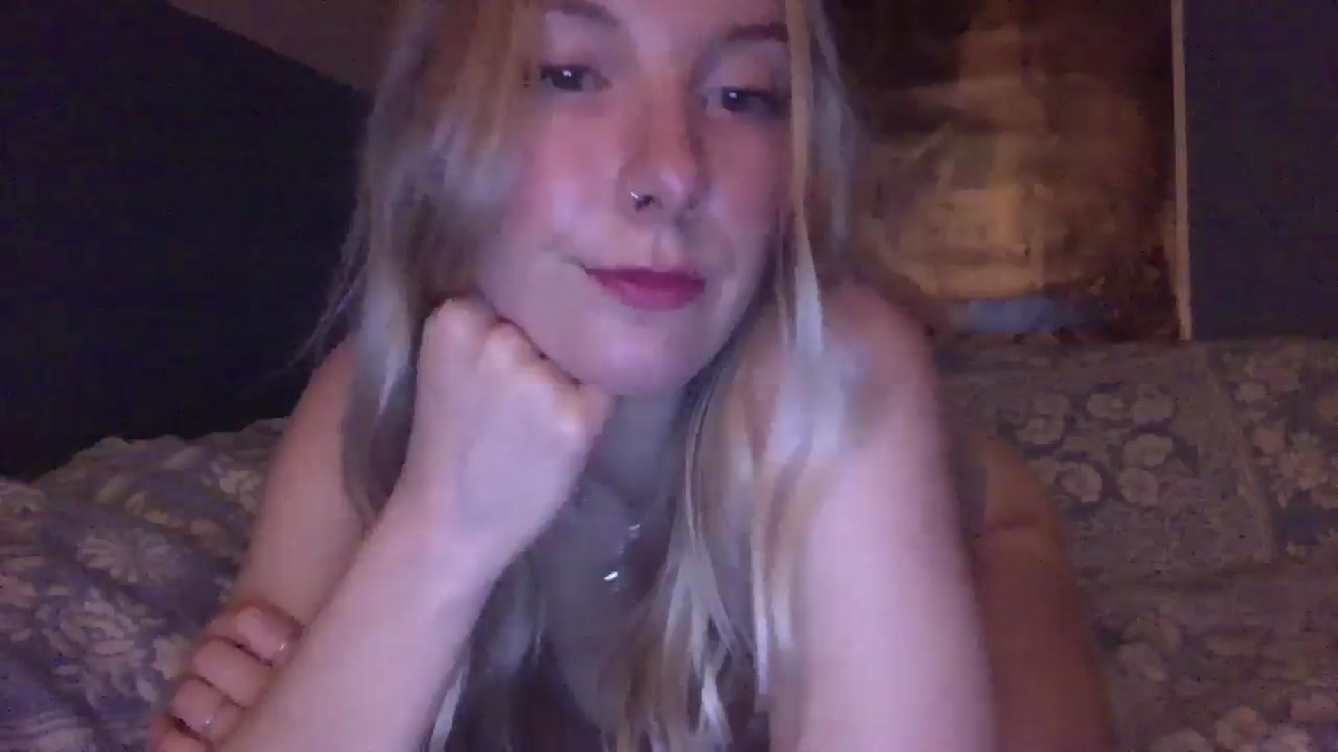 Gallery image thumbnail from Peachyk33n's myfreecams stream on, 07/12/2024, 07:25 image 6 of 20