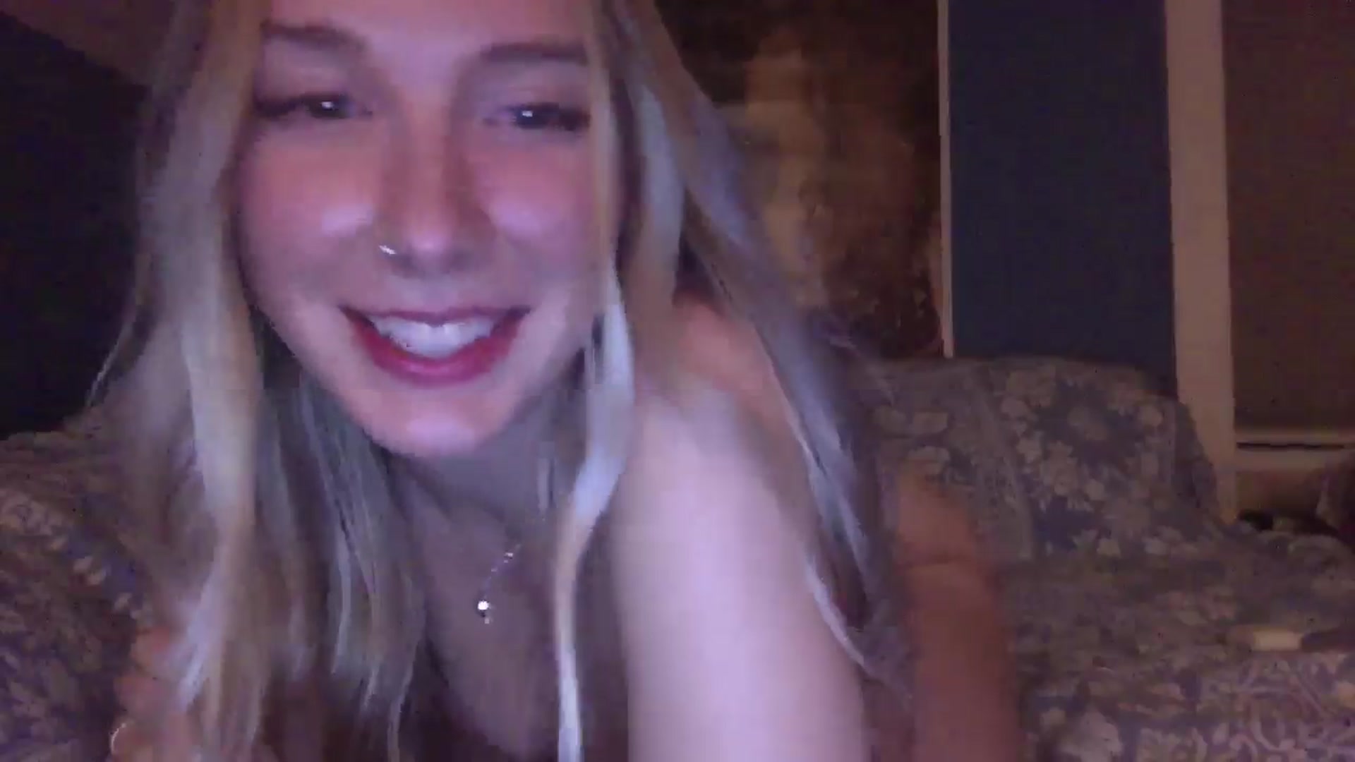 Gallery image thumbnail from Peachyk33n's myfreecams stream on, 07/12/2024, 07:25 image 11 of 20