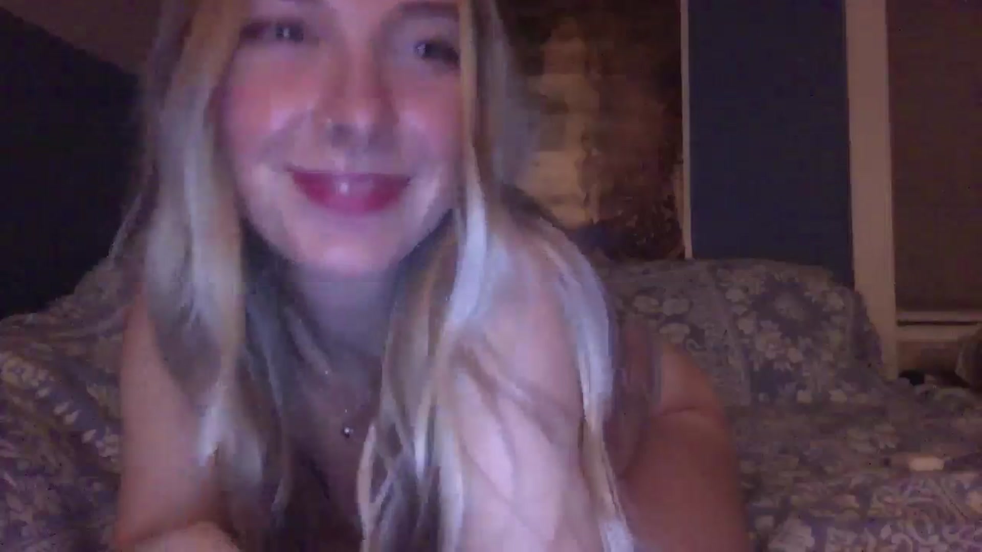 Gallery image thumbnail from Peachyk33n's myfreecams stream on, 07/12/2024, 07:25 image 12 of 20