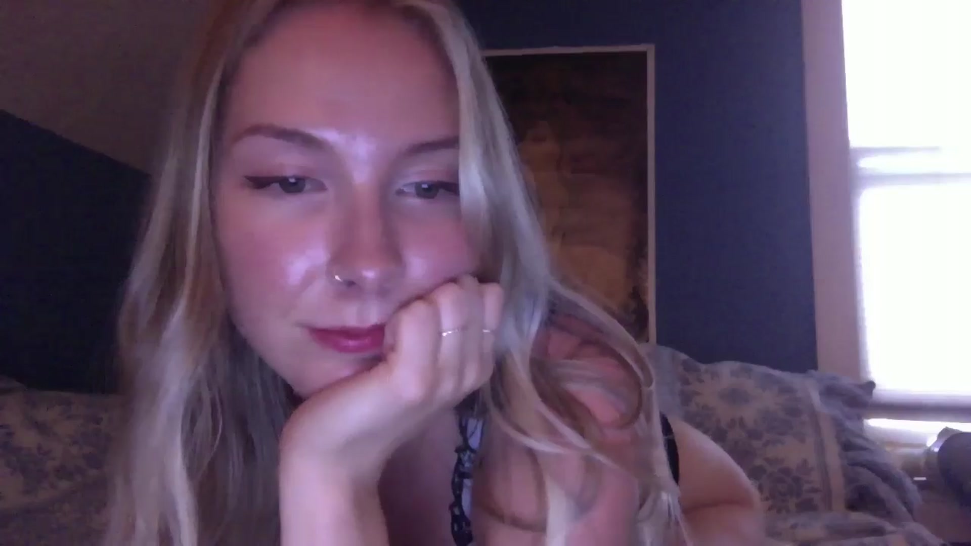 Gallery image thumbnail from Peachyk33n's myfreecams stream on, 07/17/2024, 01:41 image 11 of 20
