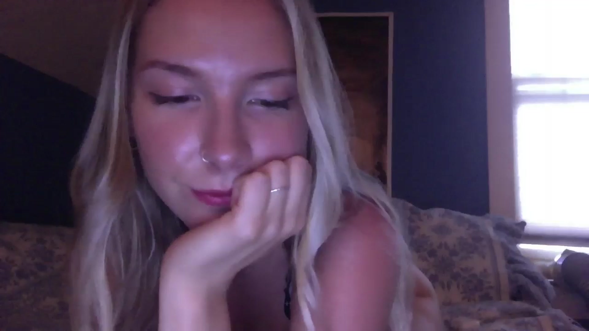 Gallery image thumbnail from Peachyk33n's myfreecams stream on, 07/17/2024, 01:41 image 10 of 20