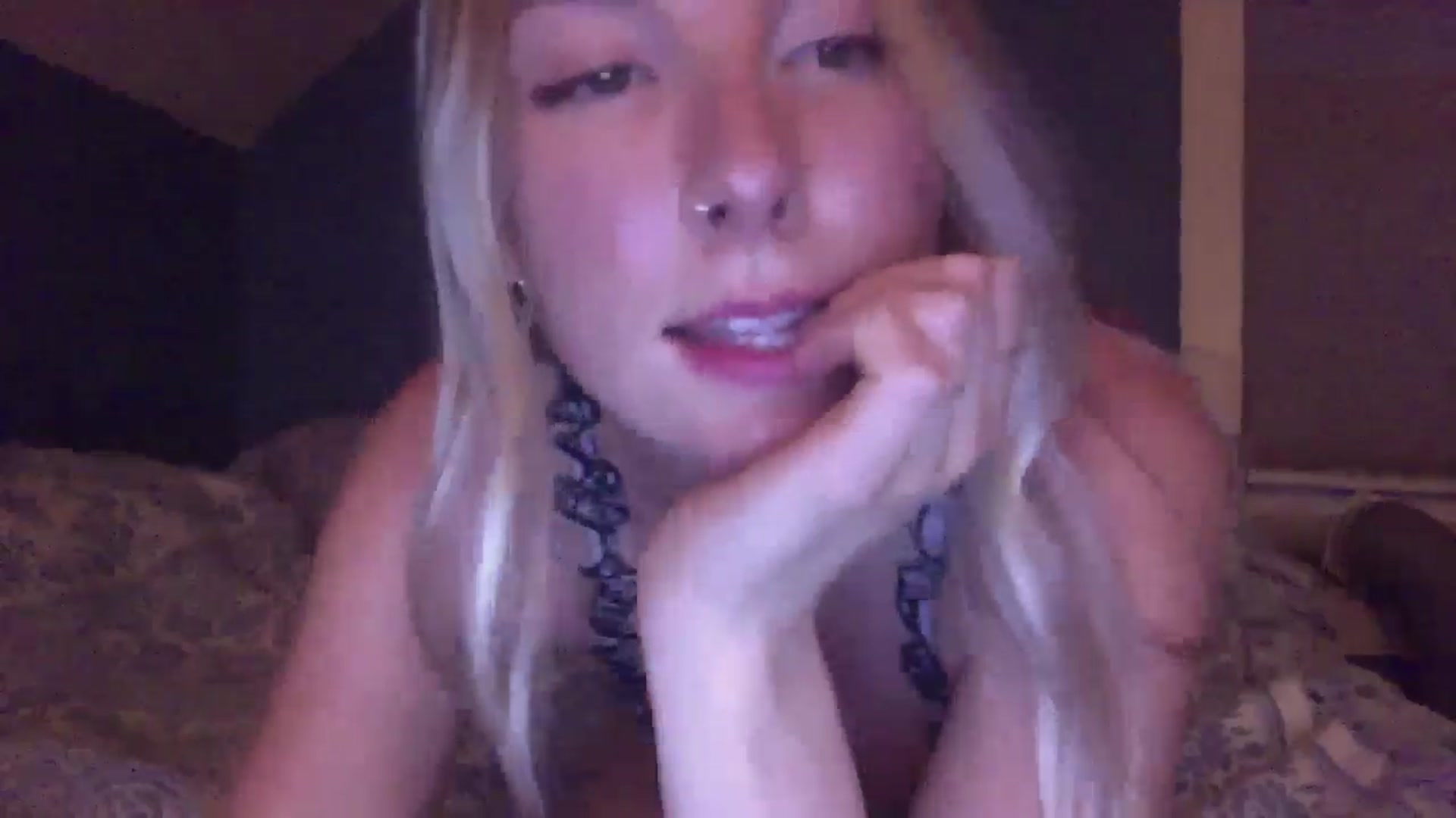 Gallery image thumbnail from Peachyk33n's myfreecams stream on, 07/17/2024, 04:17 image 18 of 20