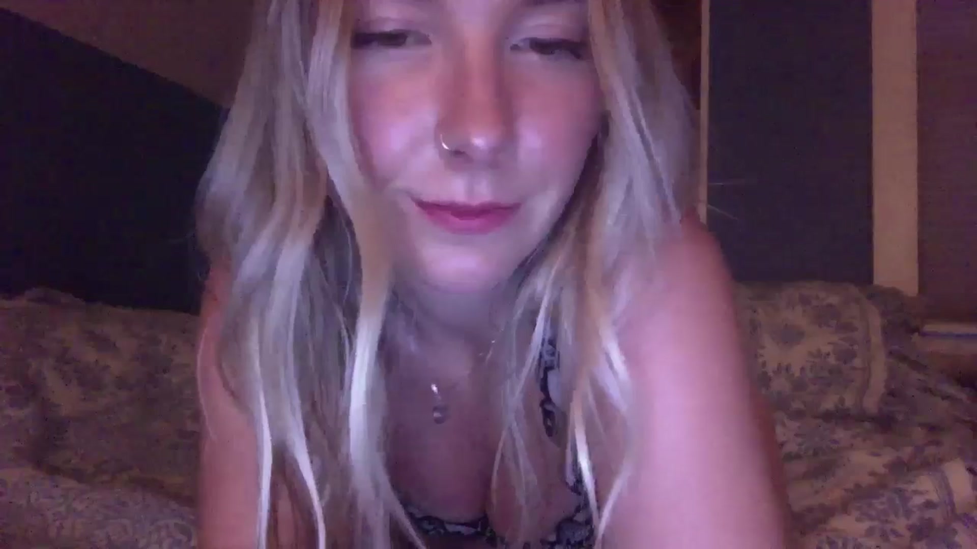 Gallery image thumbnail from Peachyk33n's myfreecams stream on, 07/17/2024, 04:17 image 17 of 20