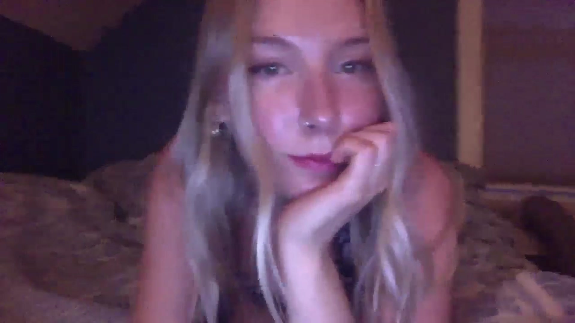 Gallery image thumbnail from Peachyk33n's myfreecams stream on, 07/17/2024, 04:17 image 16 of 20