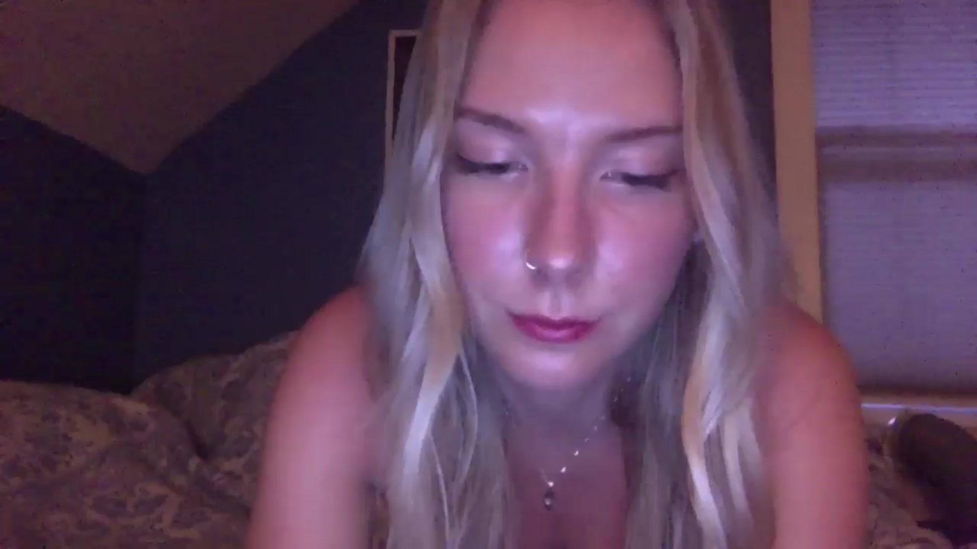 Gallery image thumbnail from Peachyk33n's myfreecams stream on, 07/17/2024, 04:17 image 9 of 20