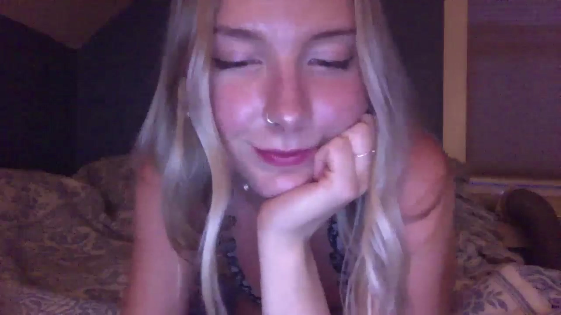 Gallery image thumbnail from Peachyk33n's myfreecams stream on, 07/17/2024, 04:17 image 15 of 20