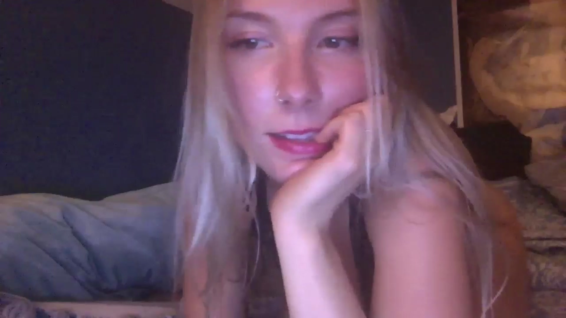 Gallery image thumbnail from Peachyk33n's myfreecams stream on, 07/19/2024, 11:53 image 5 of 20