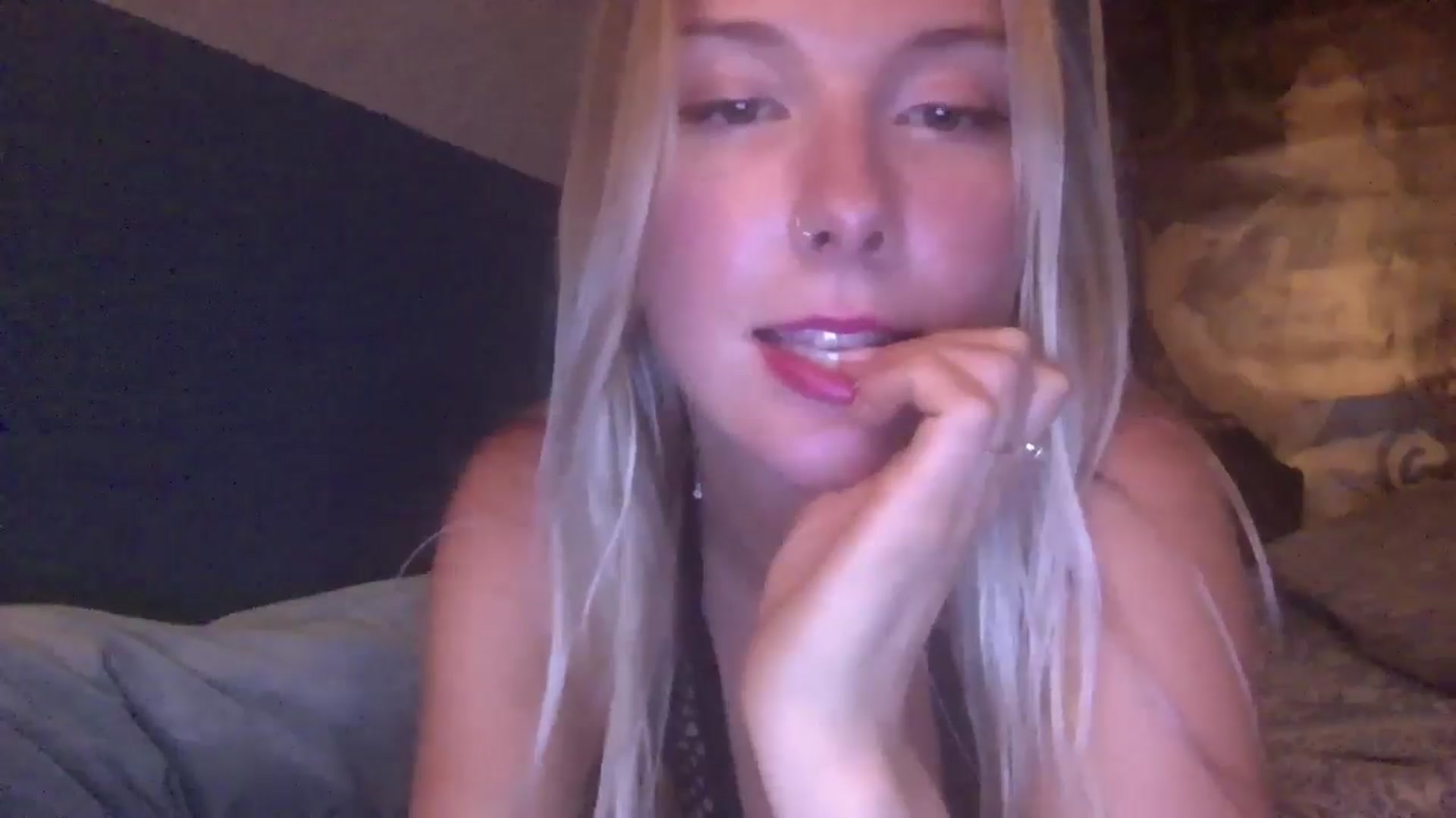 Gallery image thumbnail from Peachyk33n's myfreecams stream on, 07/19/2024, 11:53 image 2 of 20
