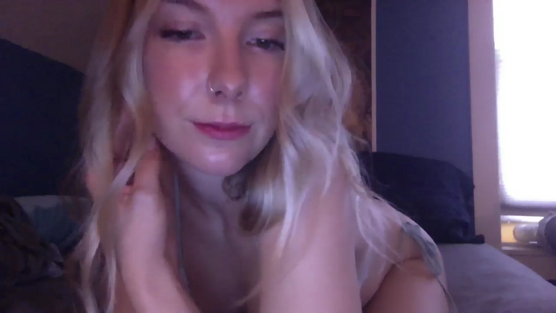 Gallery image thumbnail from Peachyk33n's myfreecams stream on, 08/18/2024, 20:42 image 11 of 20