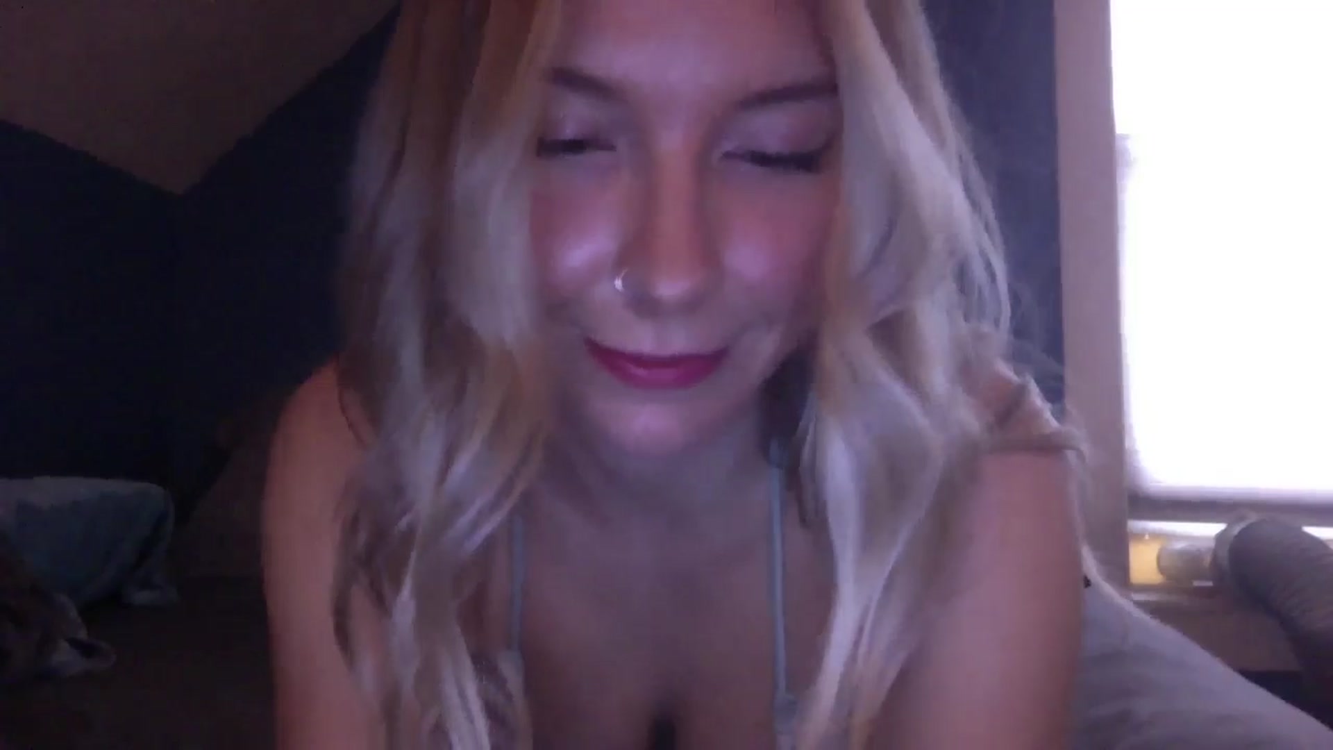 Gallery image thumbnail from Peachyk33n's myfreecams stream on, 08/18/2024, 20:42 image 14 of 20