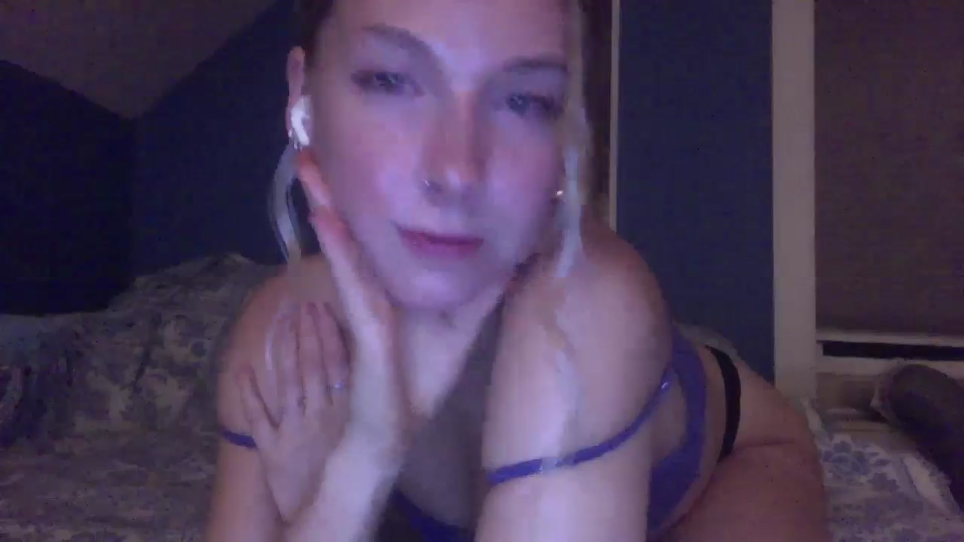 Gallery image thumbnail from Peachyk33n's myfreecams stream on, 08/22/2024, 07:44 image 18 of 20