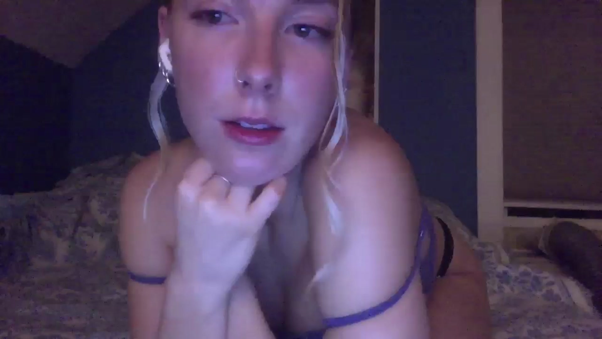 Gallery image thumbnail from Peachyk33n's myfreecams stream on, 08/22/2024, 07:44 image 5 of 20