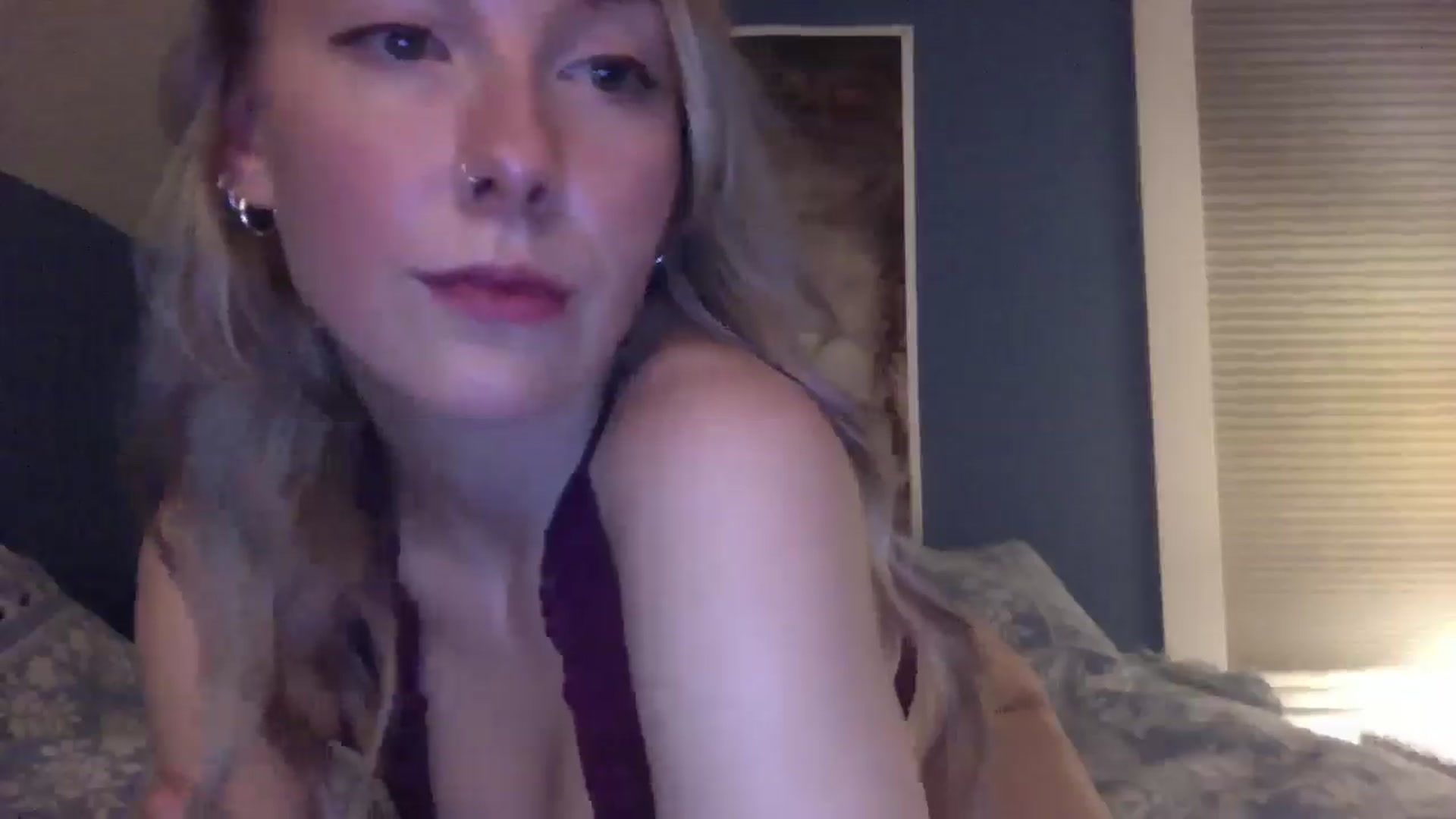 Gallery image thumbnail from Peachyk33n's myfreecams stream on, 11/21/2024, 08:17 image 5 of 20