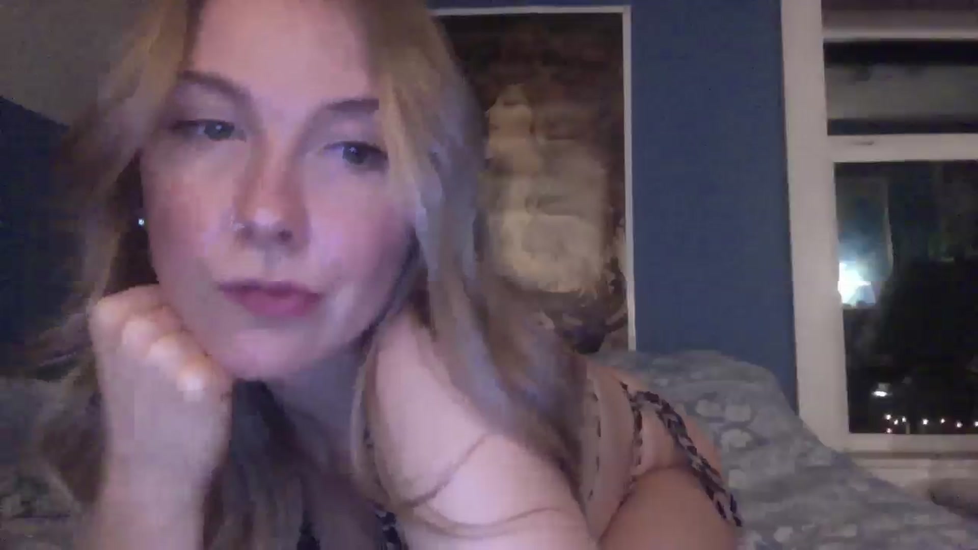 Gallery image thumbnail from Peachyk33n's myfreecams stream on, 11/26/2024, 01:53 image 7 of 20