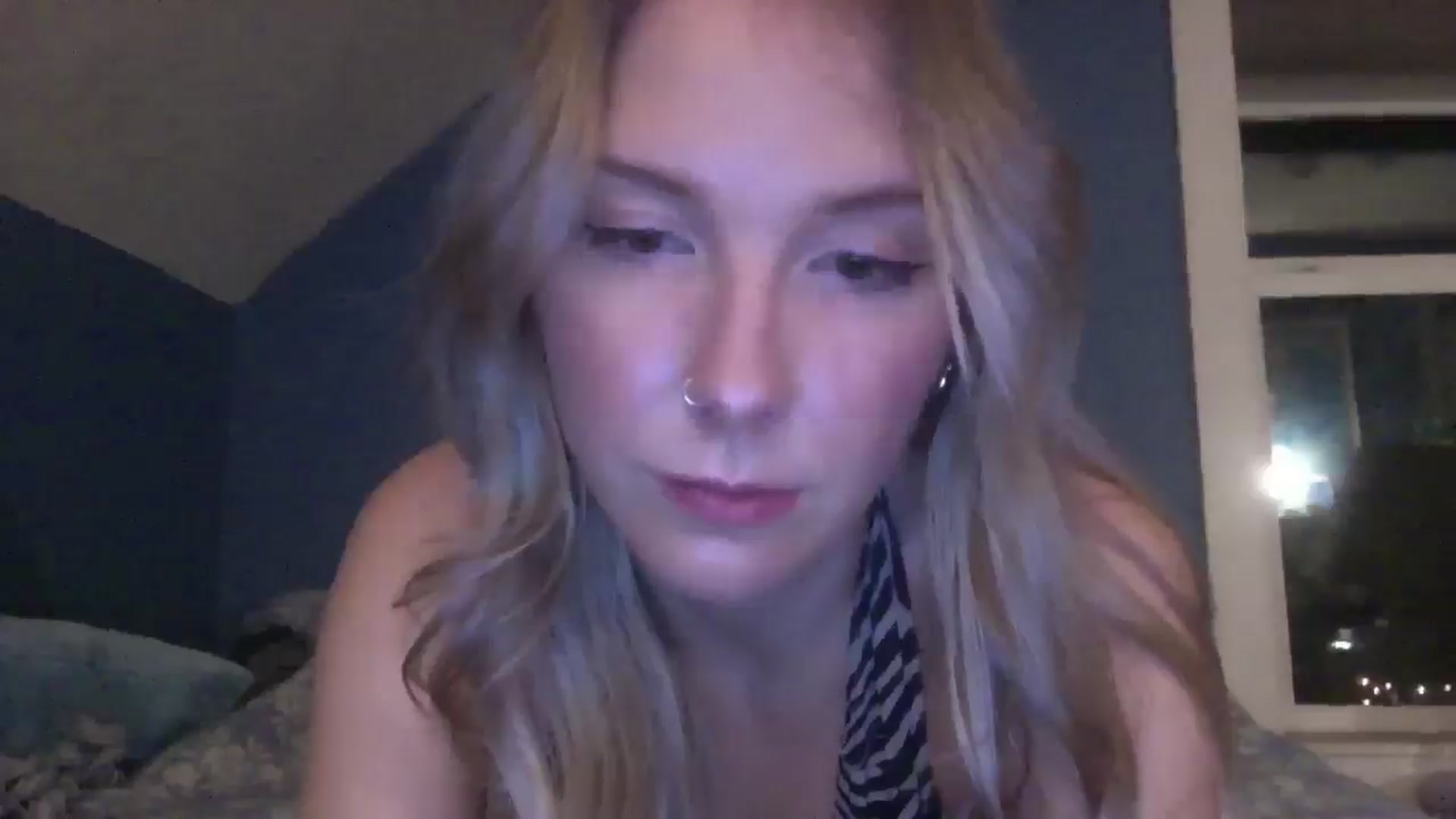 Gallery image thumbnail from Peachyk33n's myfreecams stream on, 11/26/2024, 01:53 image 15 of 20