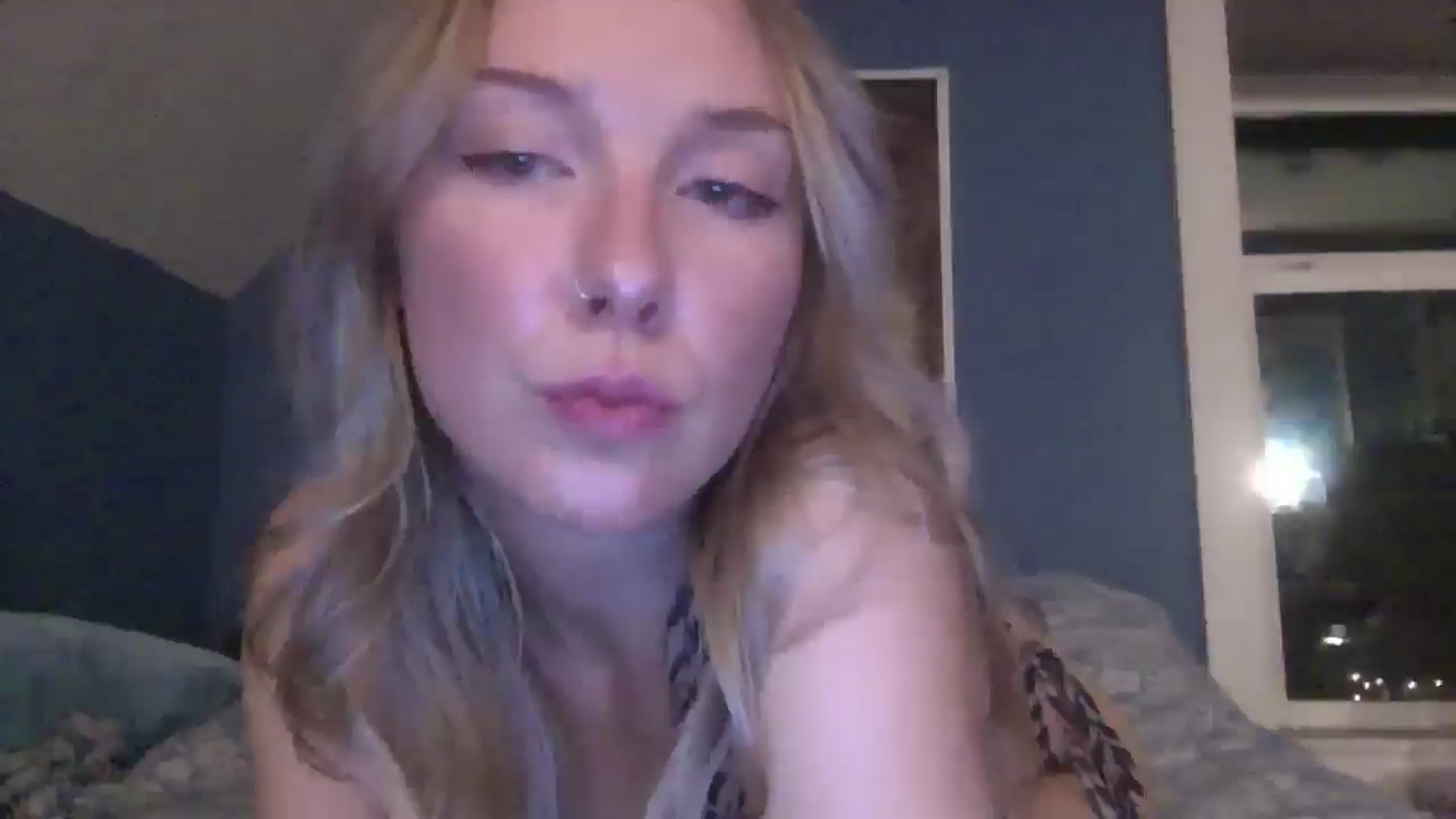 Gallery image thumbnail from Peachyk33n's myfreecams stream on, 11/26/2024, 01:53 image 16 of 20