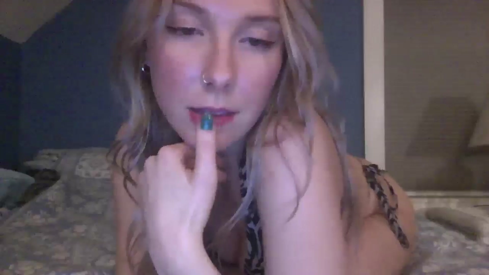 Gallery image thumbnail from Peachyk33n's myfreecams stream on, 11/26/2024, 07:49 image 16 of 20