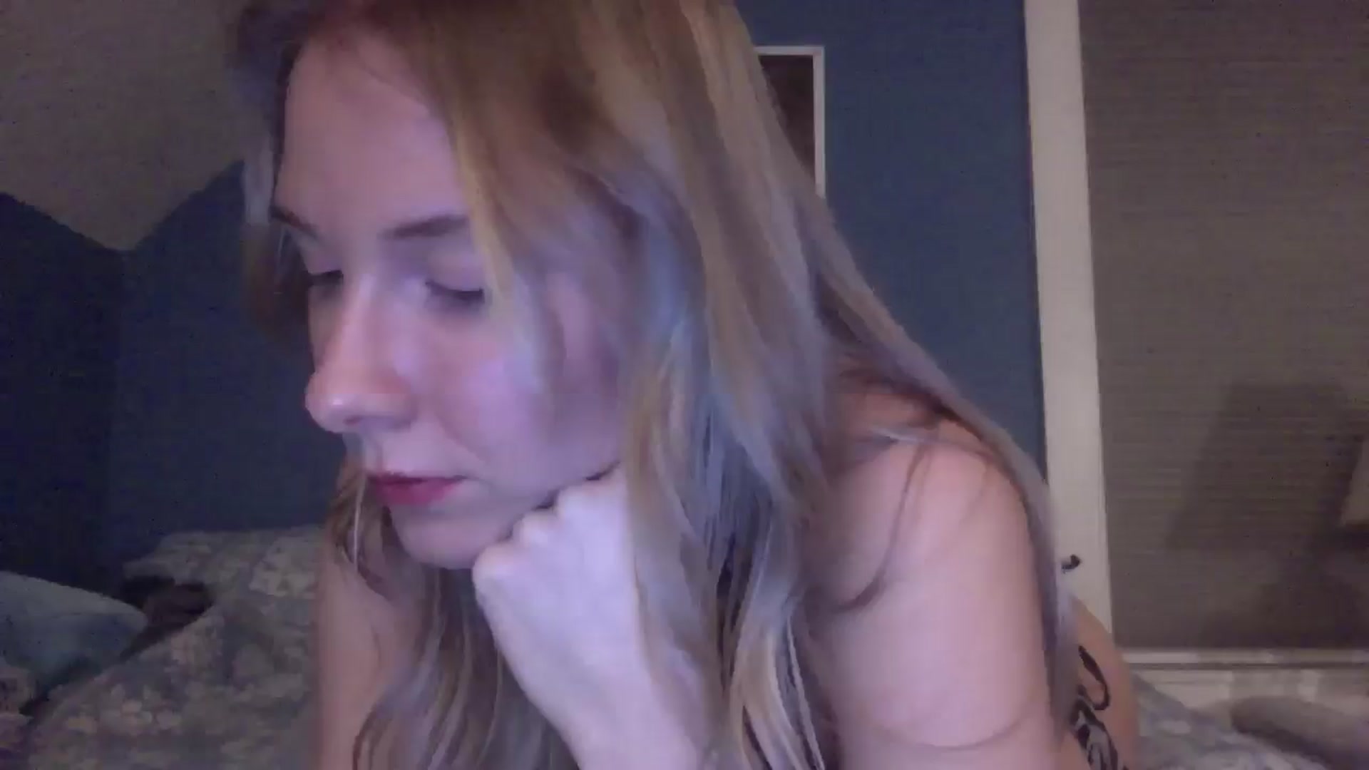 Gallery image thumbnail from Peachyk33n's myfreecams stream on, 11/26/2024, 07:49 image 6 of 20
