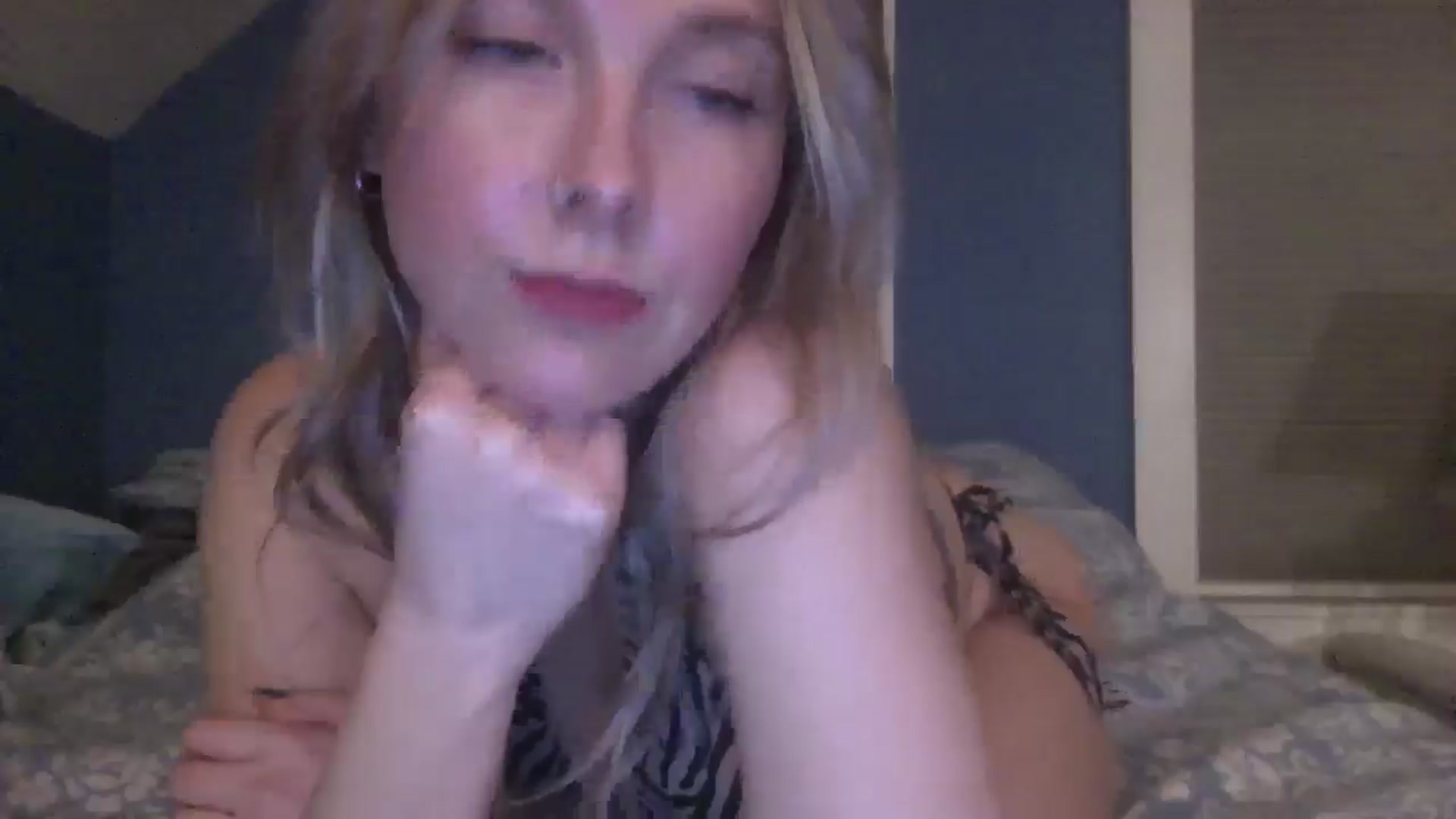 Gallery image thumbnail from Peachyk33n's myfreecams stream on, 11/26/2024, 07:49 image 11 of 20