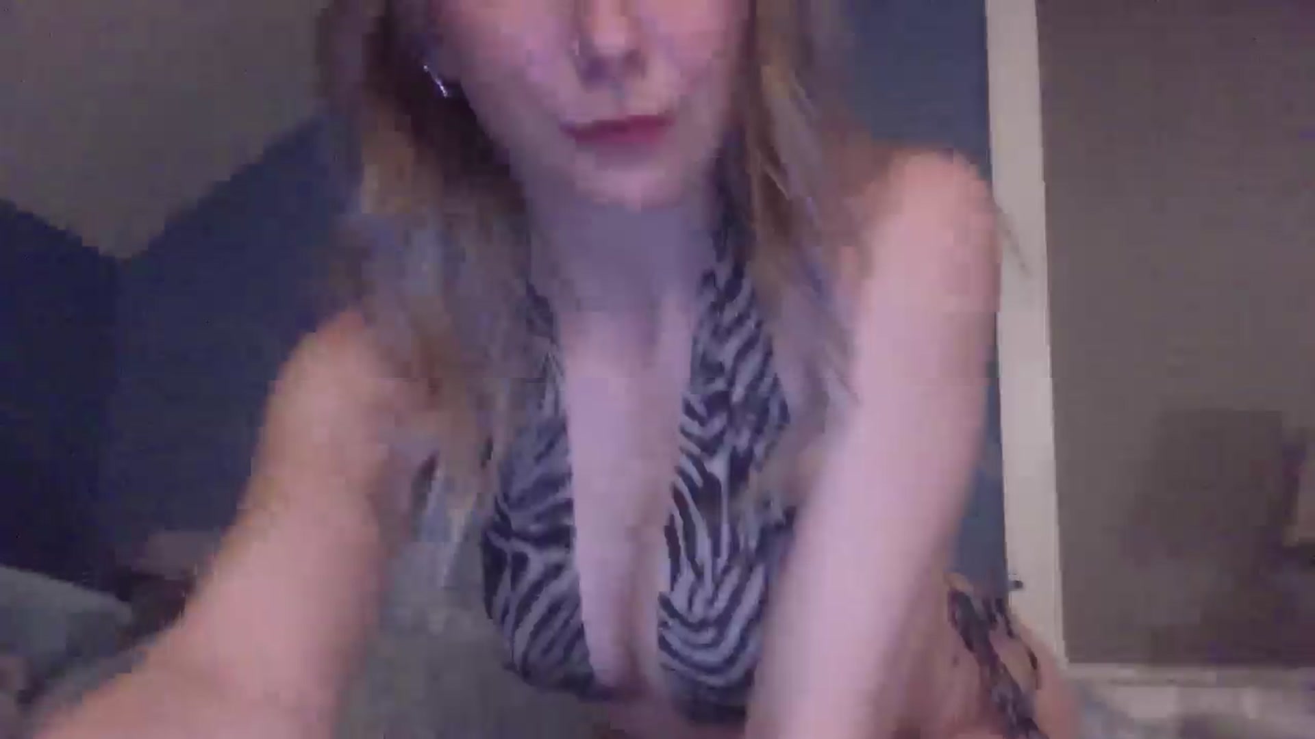 Gallery image thumbnail from Peachyk33n's myfreecams stream on, 11/26/2024, 07:49 image 2 of 20