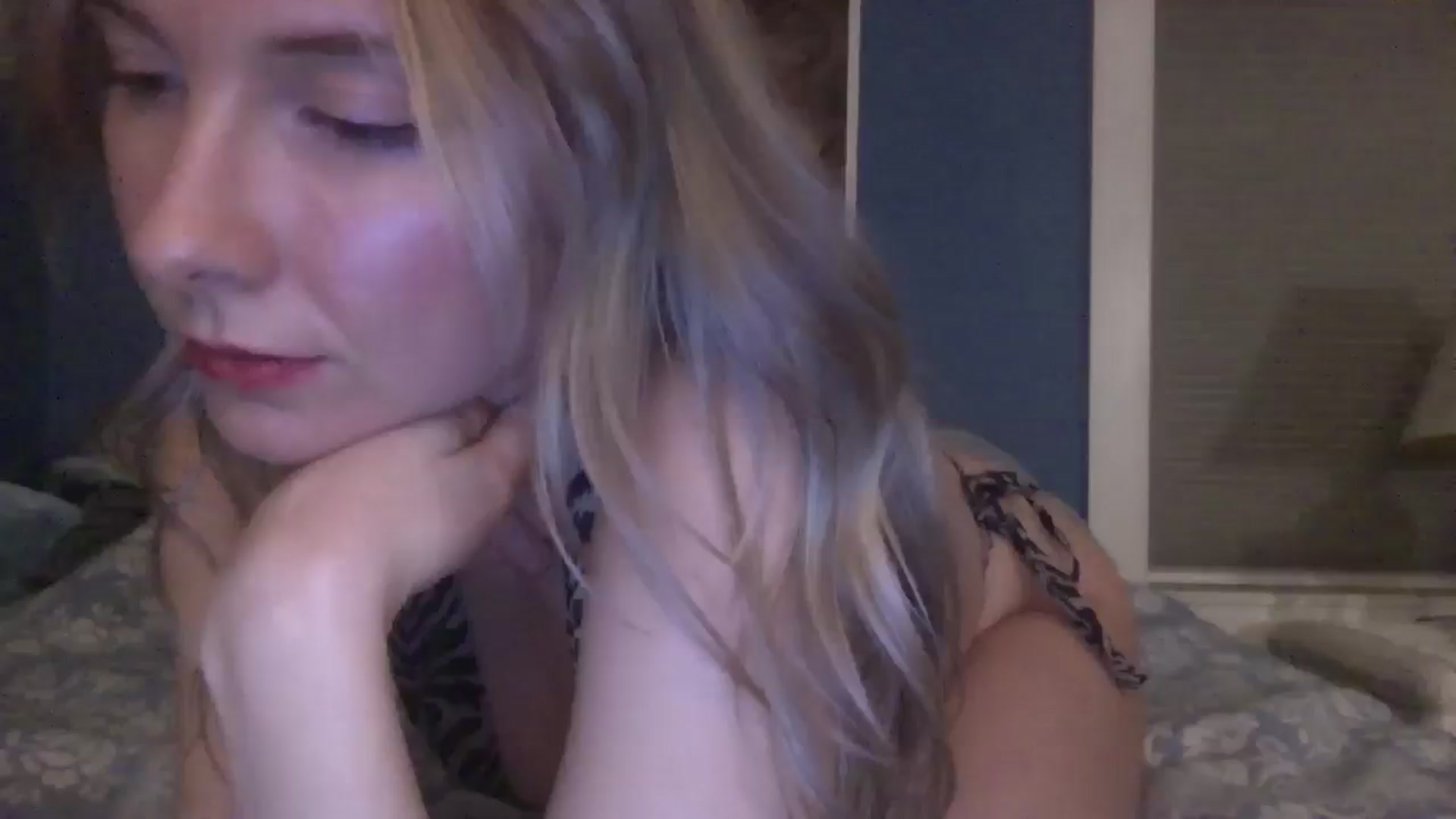 Gallery image thumbnail from Peachyk33n's myfreecams stream on, 11/26/2024, 07:49 image 13 of 20