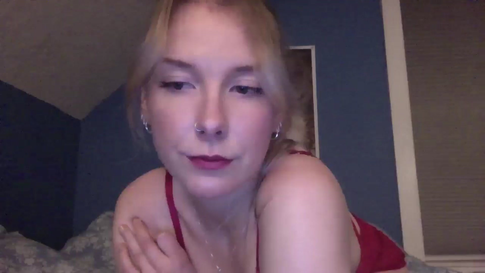 Gallery image thumbnail from Peachyk33n's myfreecams stream on, 12/25/2024, 04:07 image 15 of 20