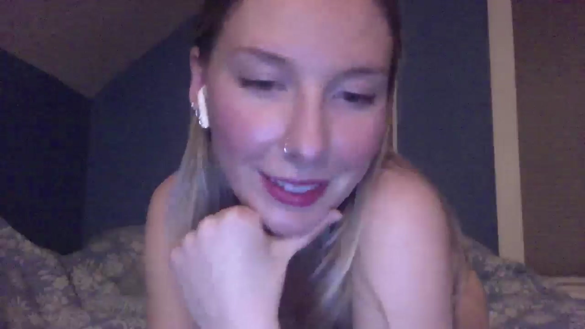 Gallery image thumbnail from Peachyk33n's myfreecams stream on, 12/27/2024, 07:49 image 4 of 20