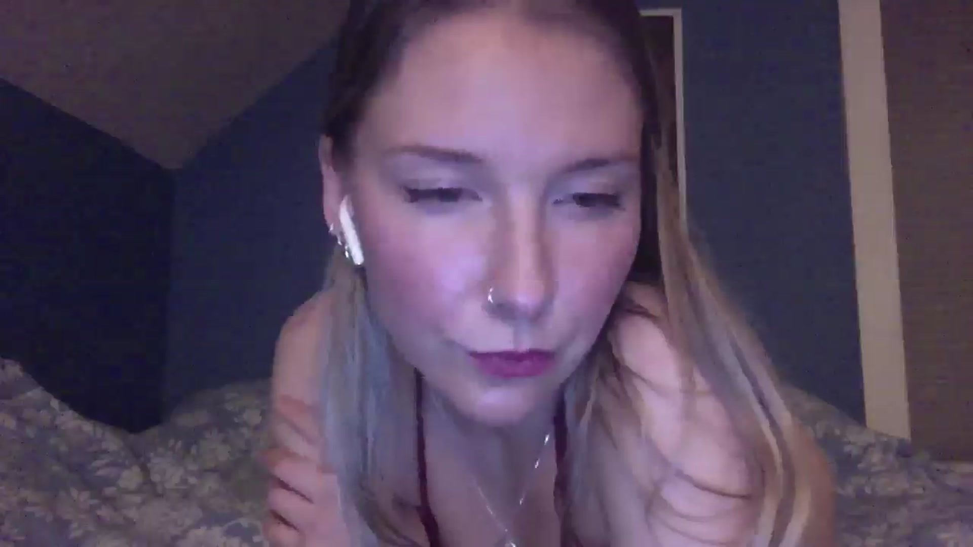 Gallery image thumbnail from Peachyk33n's myfreecams stream on, 12/27/2024, 07:49 image 13 of 20