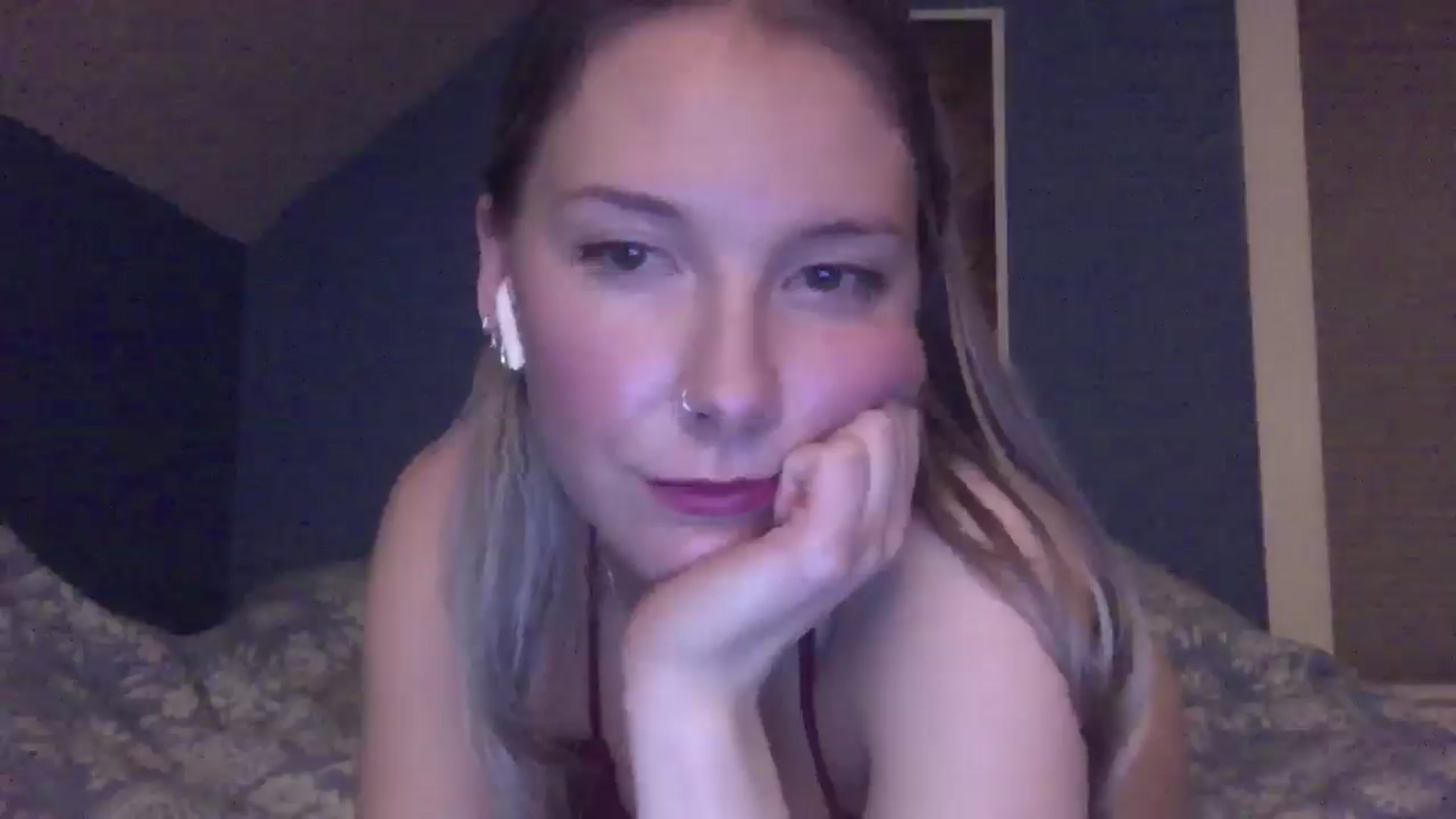 Gallery image thumbnail from Peachyk33n's myfreecams stream on, 12/27/2024, 07:49 image 9 of 20