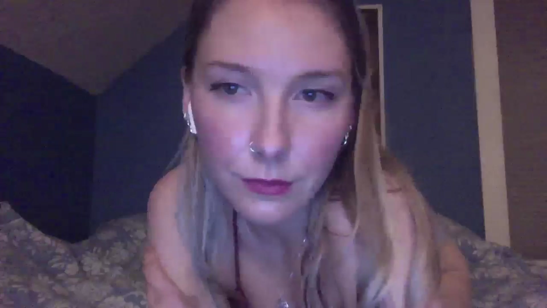 Gallery image thumbnail from Peachyk33n's myfreecams stream on, 12/27/2024, 07:49 image 15 of 20