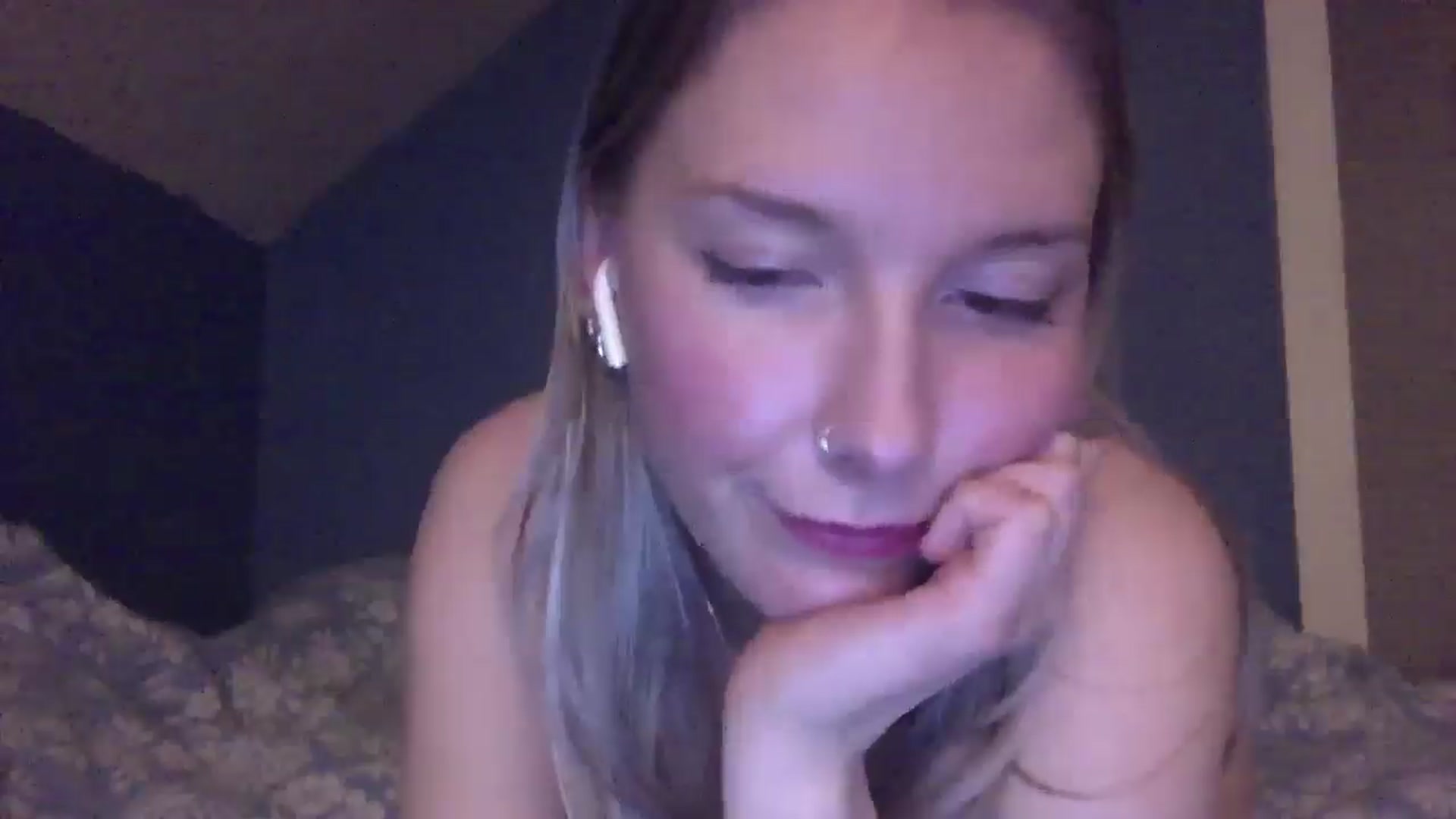 Gallery image thumbnail from Peachyk33n's myfreecams stream on, 12/27/2024, 07:49 image 19 of 20
