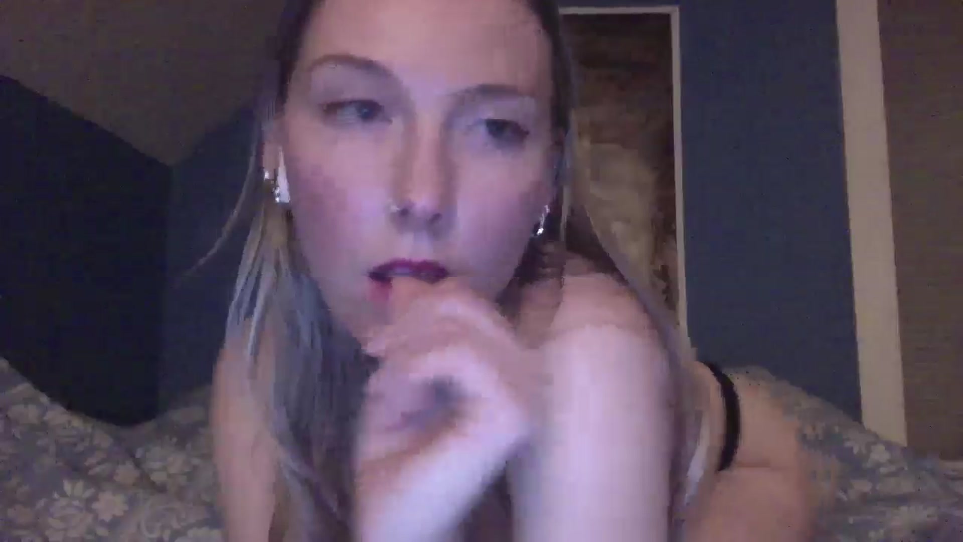 Gallery image thumbnail from Peachyk33n's myfreecams stream on, 12/27/2024, 08:23 image 5 of 20