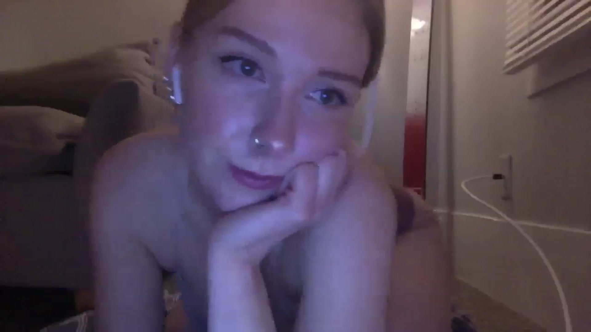 Gallery image thumbnail from Peachyk33n's myfreecams stream on, 01/05/2025, 07:49 image 5 of 20