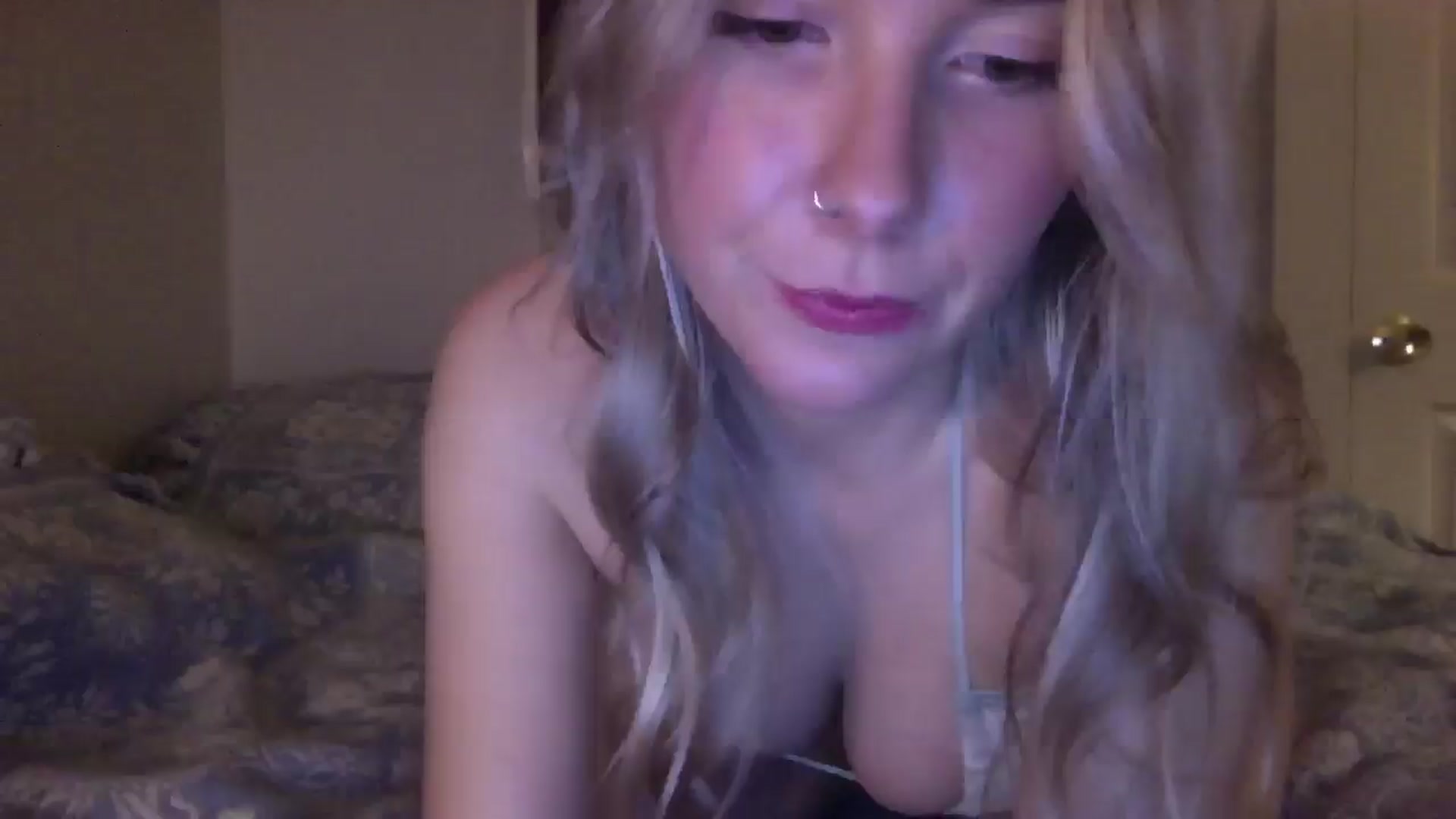 Gallery image thumbnail from Peachyk33n's myfreecams stream on, 01/14/2025, 08:22 image 14 of 20
