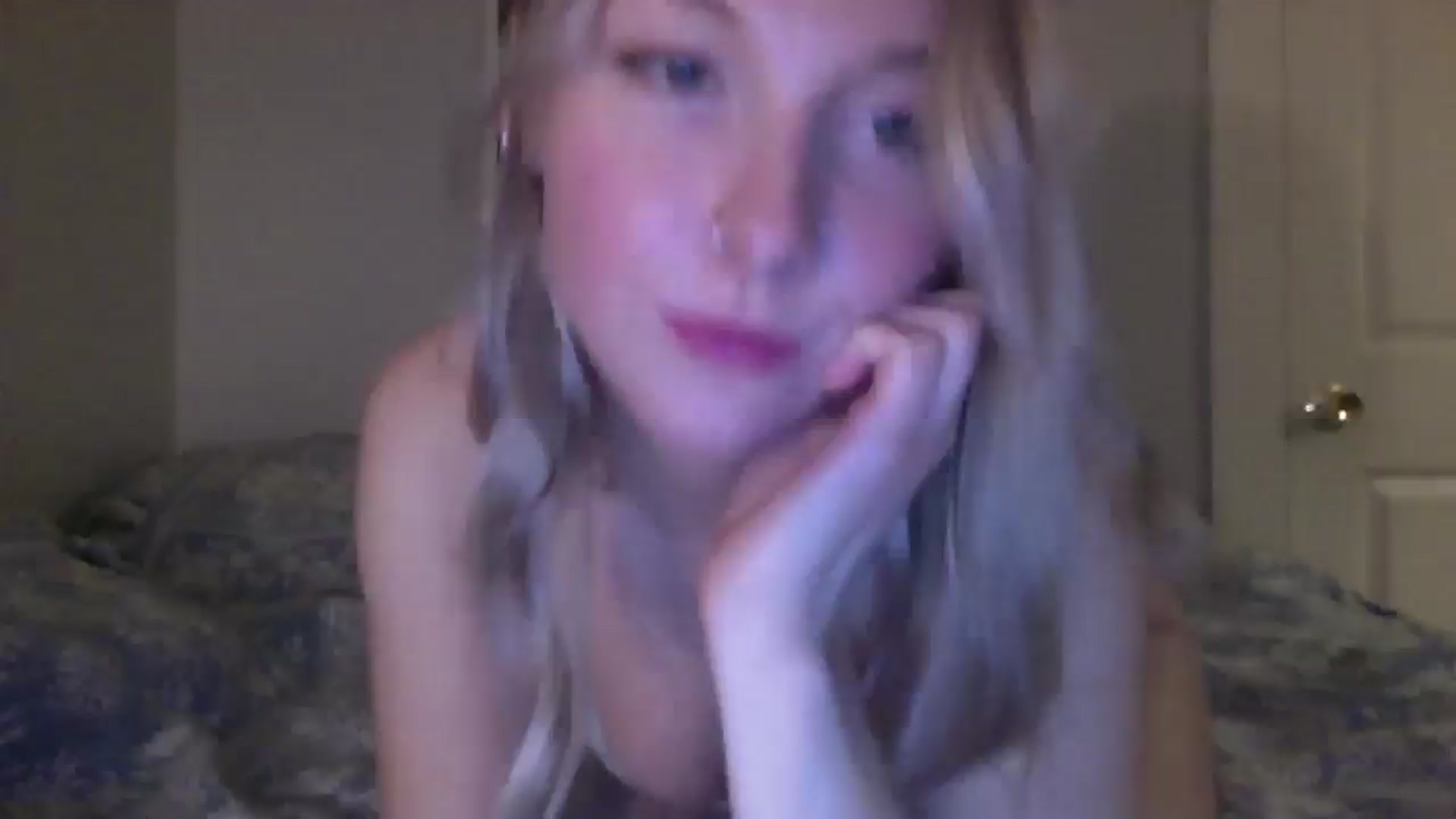 Gallery image thumbnail from Peachyk33n's myfreecams stream on, 01/14/2025, 08:22 image 1 of 20