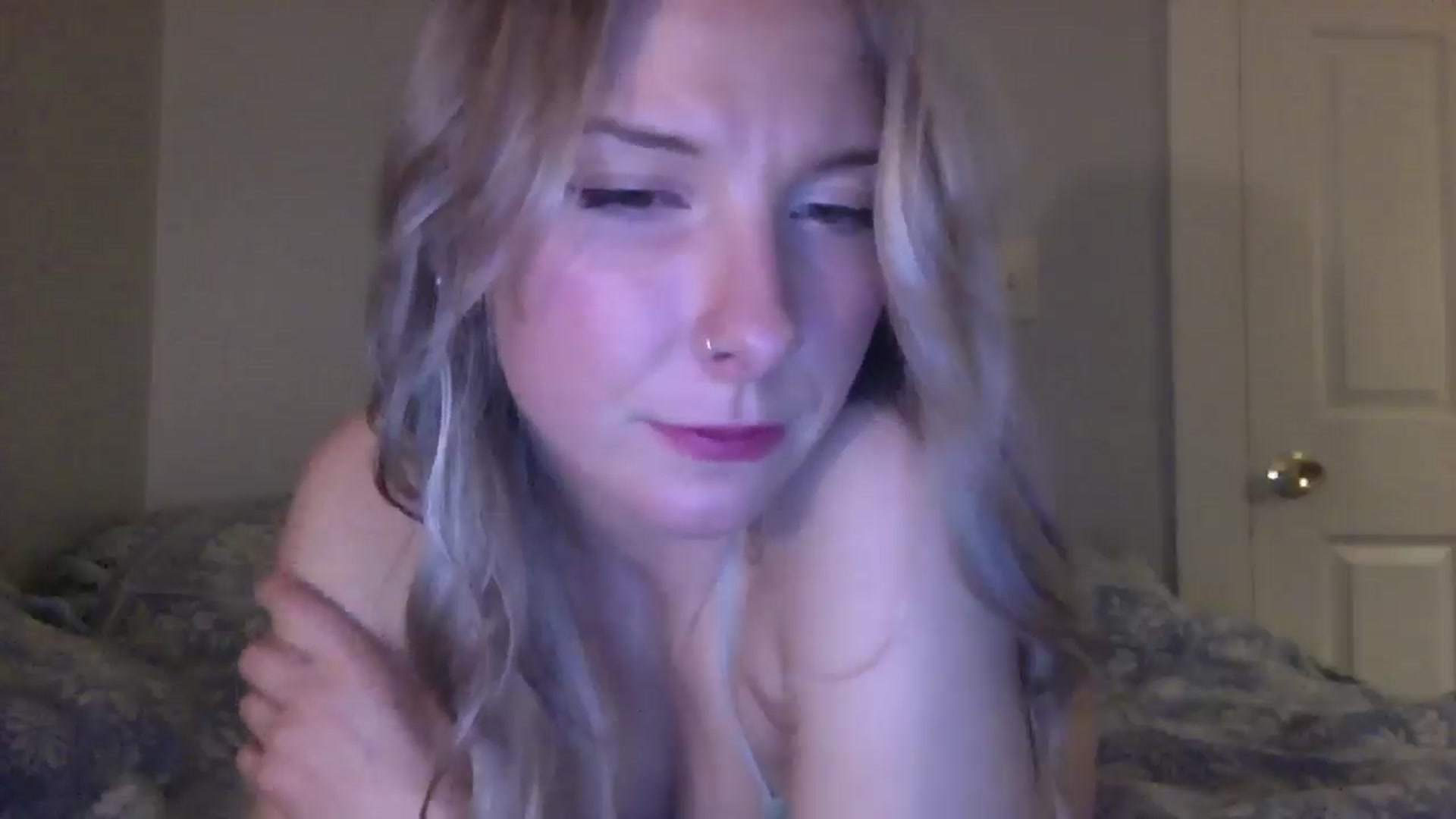 Gallery image thumbnail from Peachyk33n's myfreecams stream on, 01/14/2025, 08:22 image 8 of 20