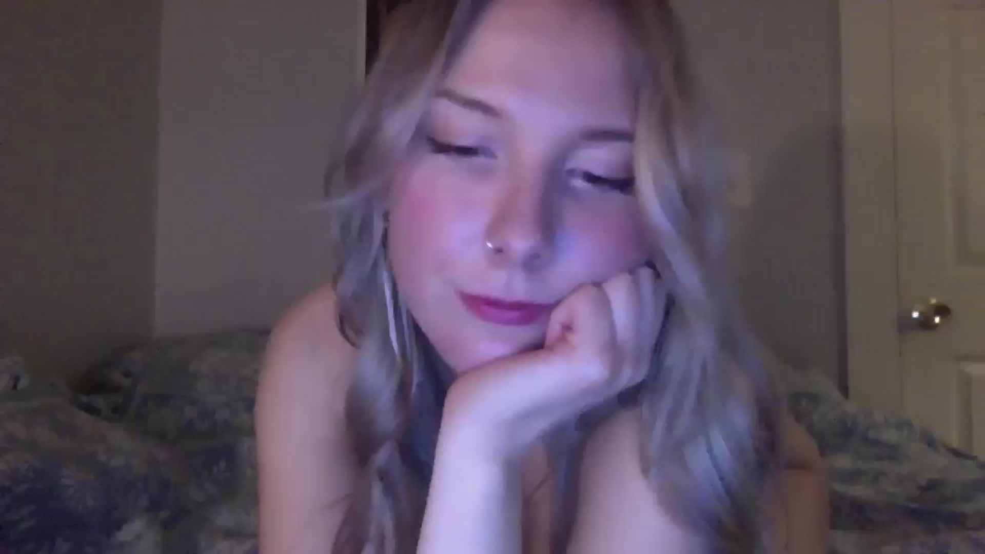 Gallery image thumbnail from Peachyk33n's myfreecams stream on, 01/14/2025, 08:22 image 10 of 20