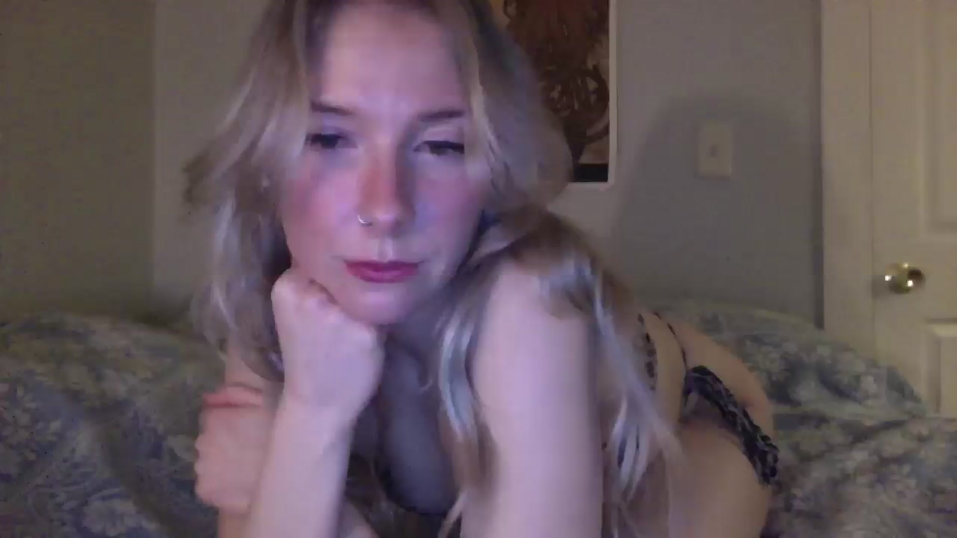 Gallery image thumbnail from Peachyk33n's myfreecams stream on, 01/15/2025, 04:58 image 16 of 20