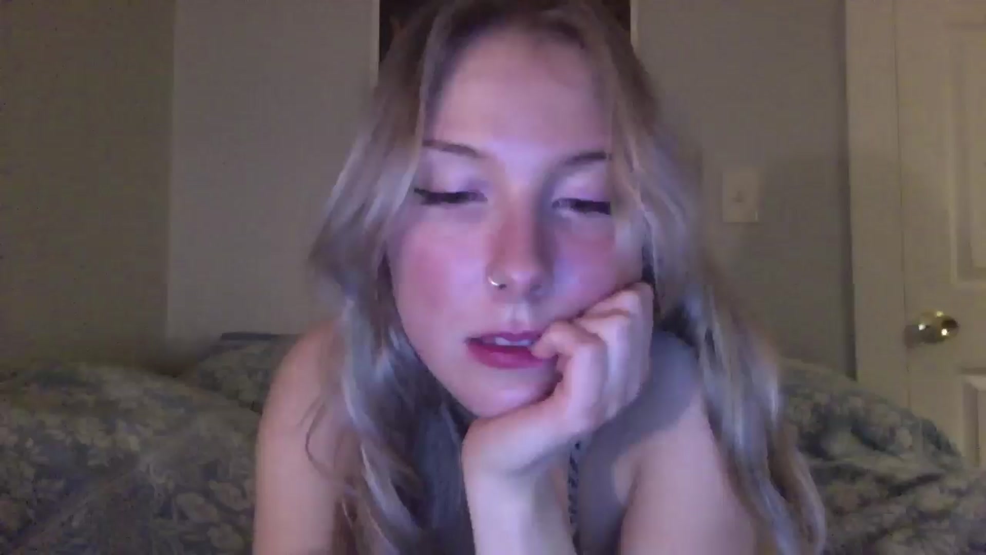 Gallery image thumbnail from Peachyk33n's myfreecams stream on, 01/15/2025, 04:58 image 8 of 20