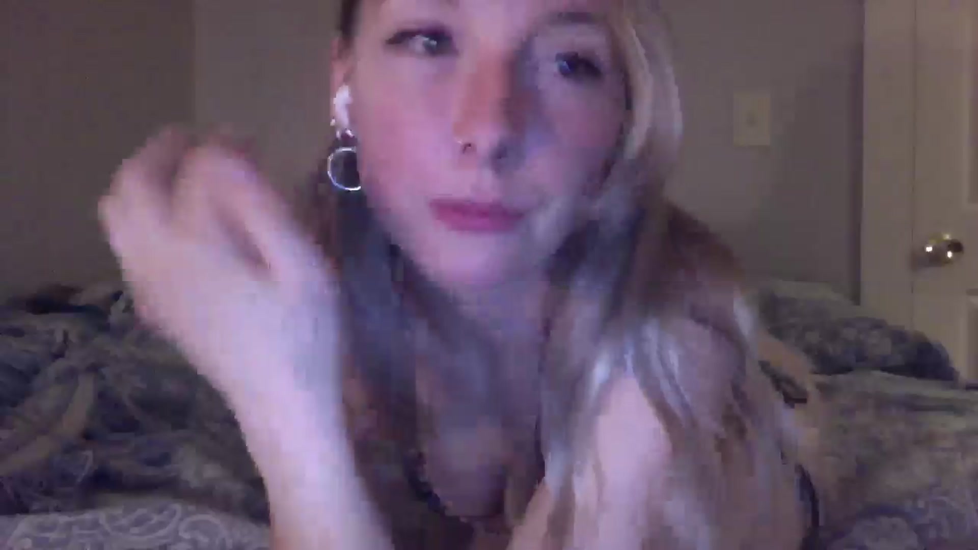 Gallery image thumbnail from Peachyk33n's myfreecams stream on, 01/15/2025, 07:06 image 10 of 20