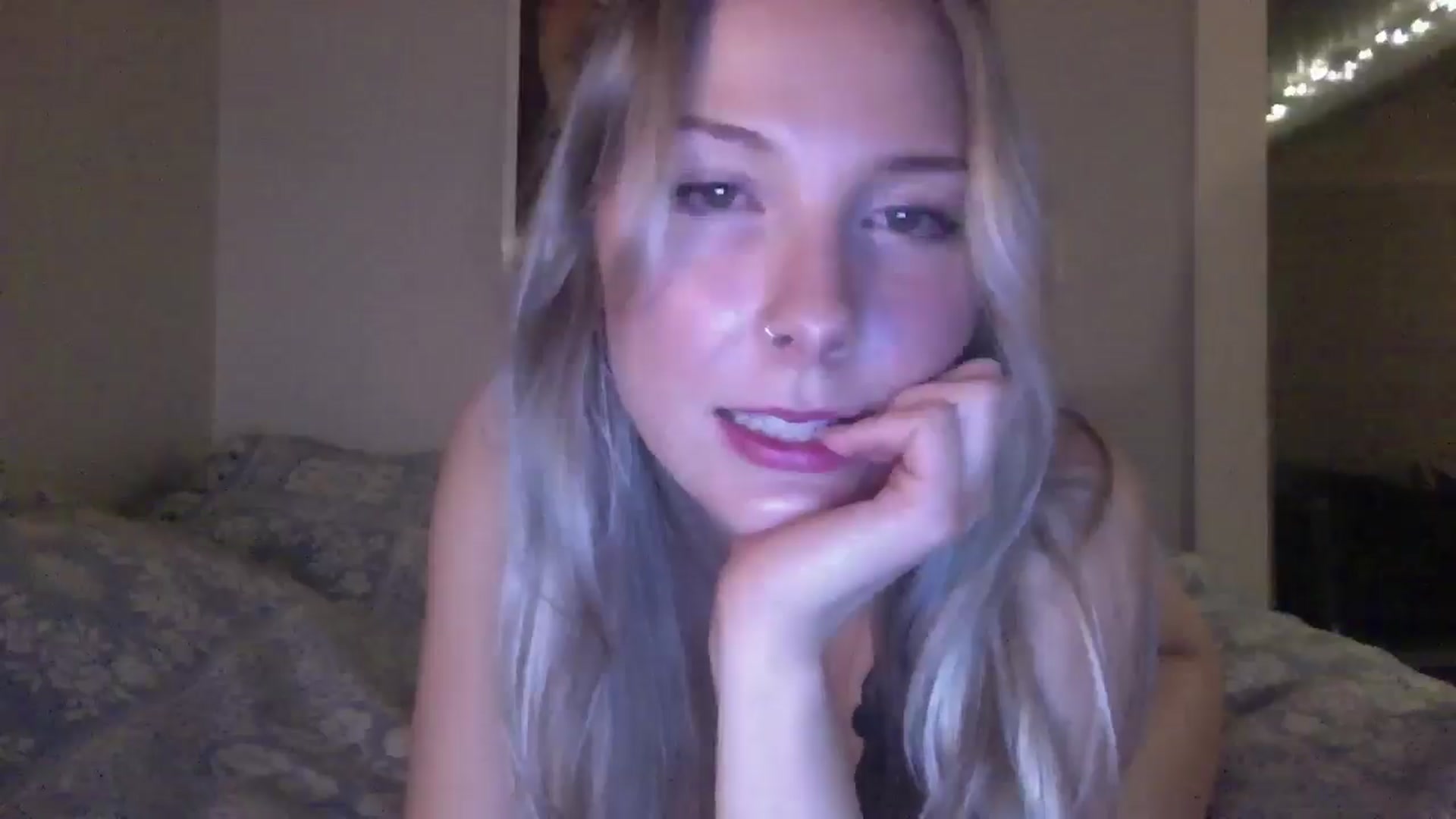 Gallery image thumbnail from Peachyk33n's myfreecams stream on, 01/17/2025, 05:17 image 17 of 20