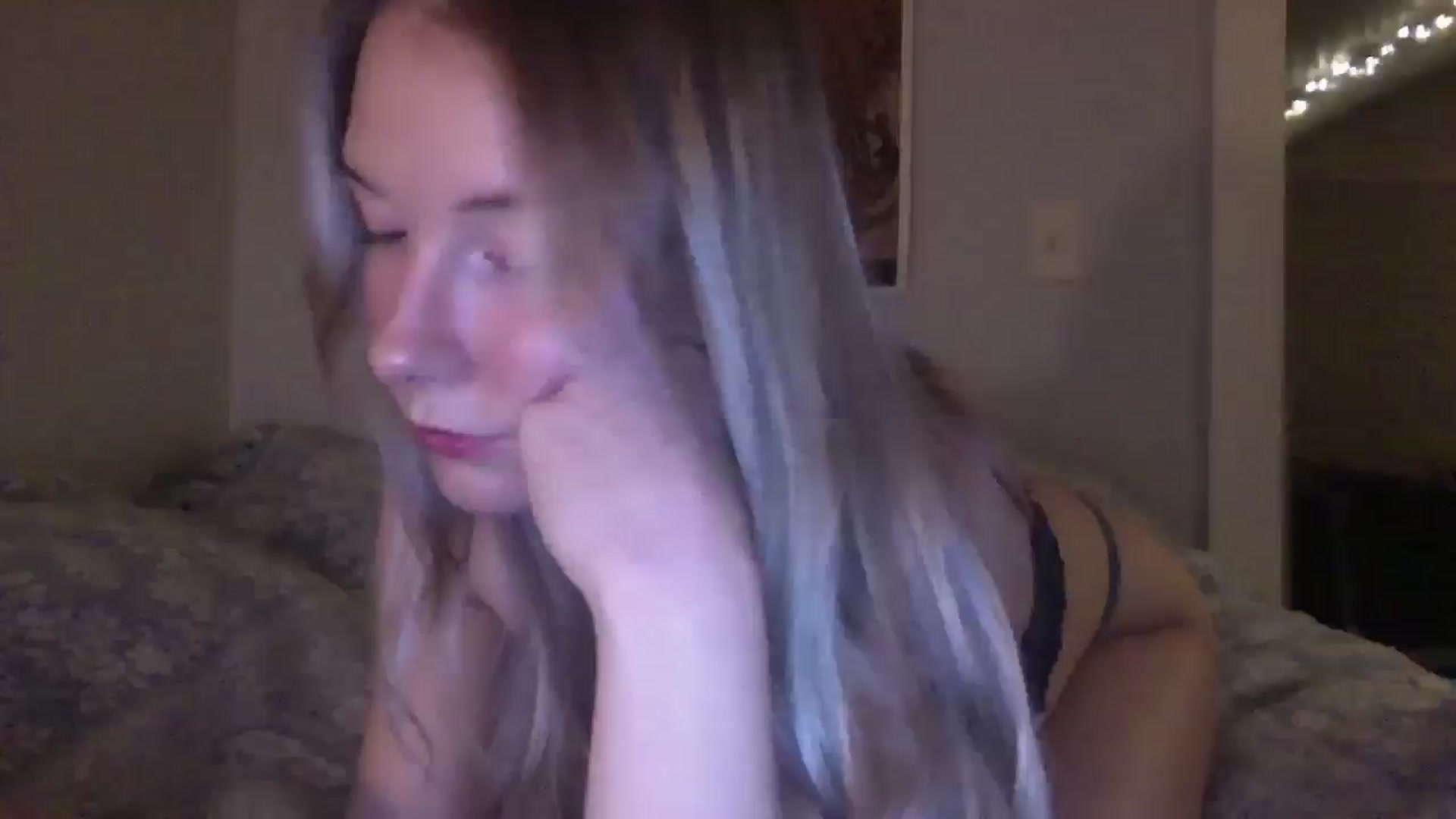 Gallery image thumbnail from Peachyk33n's myfreecams stream on, 01/17/2025, 05:17 image 13 of 20