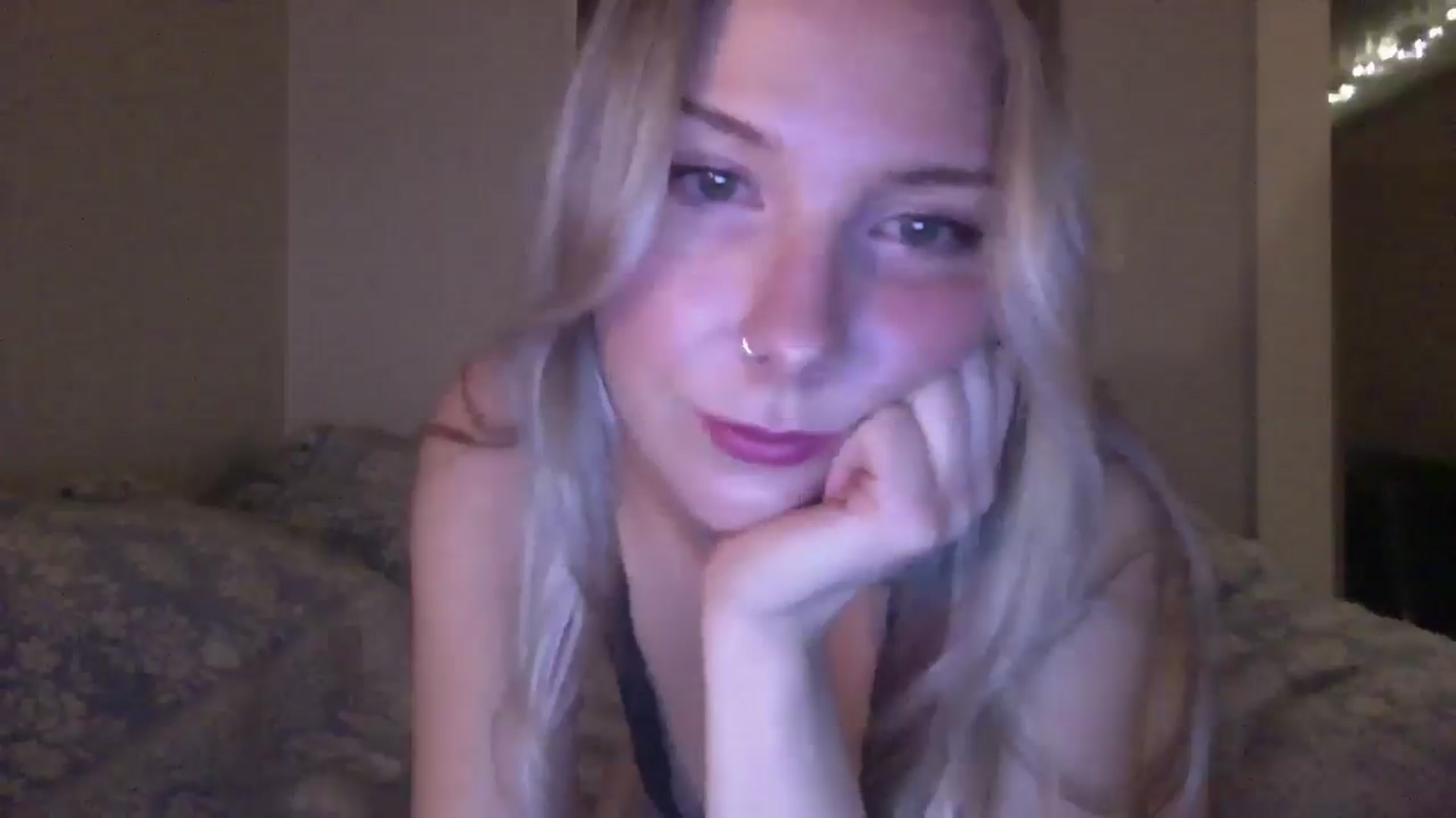 Gallery image thumbnail from Peachyk33n's myfreecams stream on, 01/17/2025, 05:17 image 3 of 20