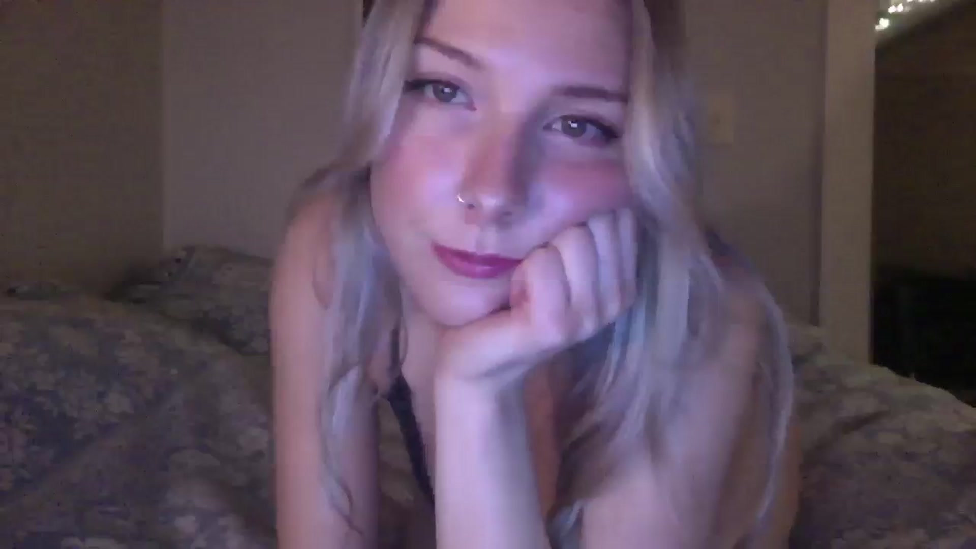 Gallery image thumbnail from Peachyk33n's myfreecams stream on, 01/17/2025, 05:17 image 9 of 20