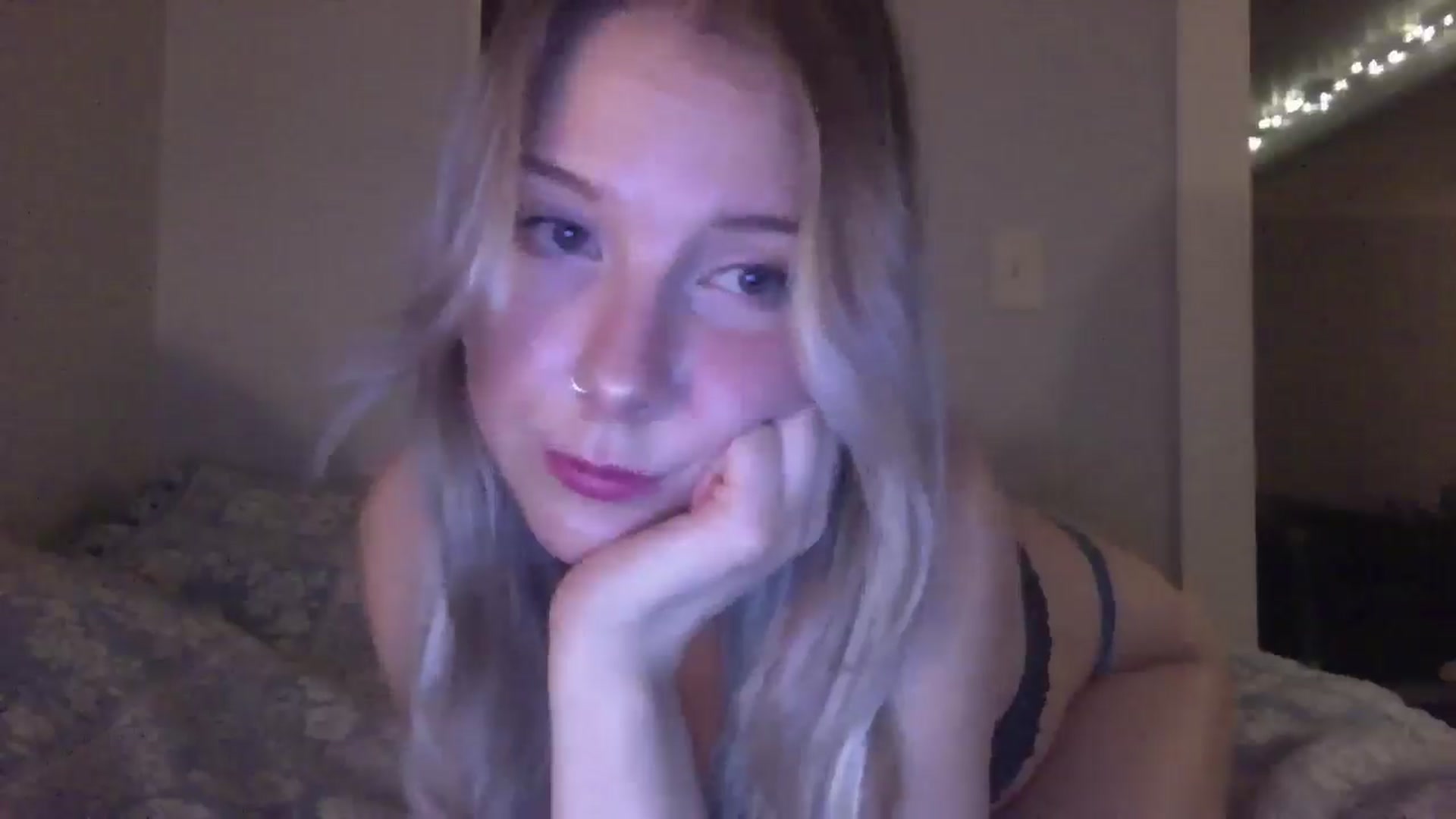 Gallery image thumbnail from Peachyk33n's myfreecams stream on, 01/17/2025, 06:09 image 13 of 20