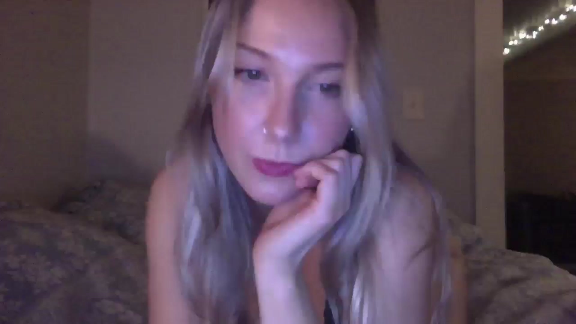 Gallery image thumbnail from Peachyk33n's myfreecams stream on, 01/17/2025, 06:09 image 1 of 20