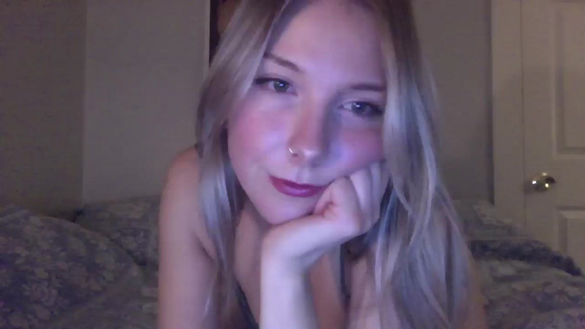 Gallery image thumbnail from Peachyk33n's myfreecams stream on, 01/18/2025, 07:20 image 1 of 20