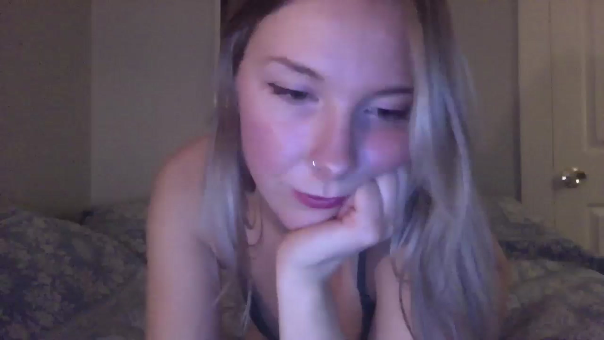 Gallery image thumbnail from Peachyk33n's myfreecams stream on, 01/18/2025, 07:20 image 16 of 20
